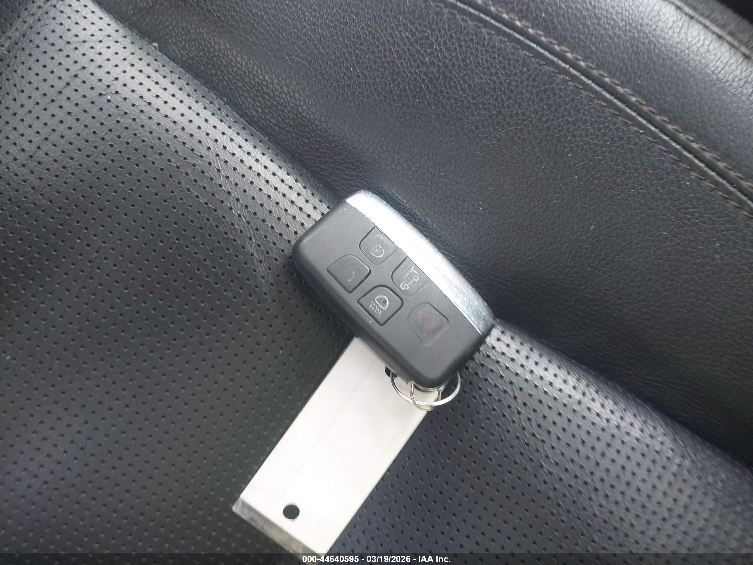 LAND ROVER image 11