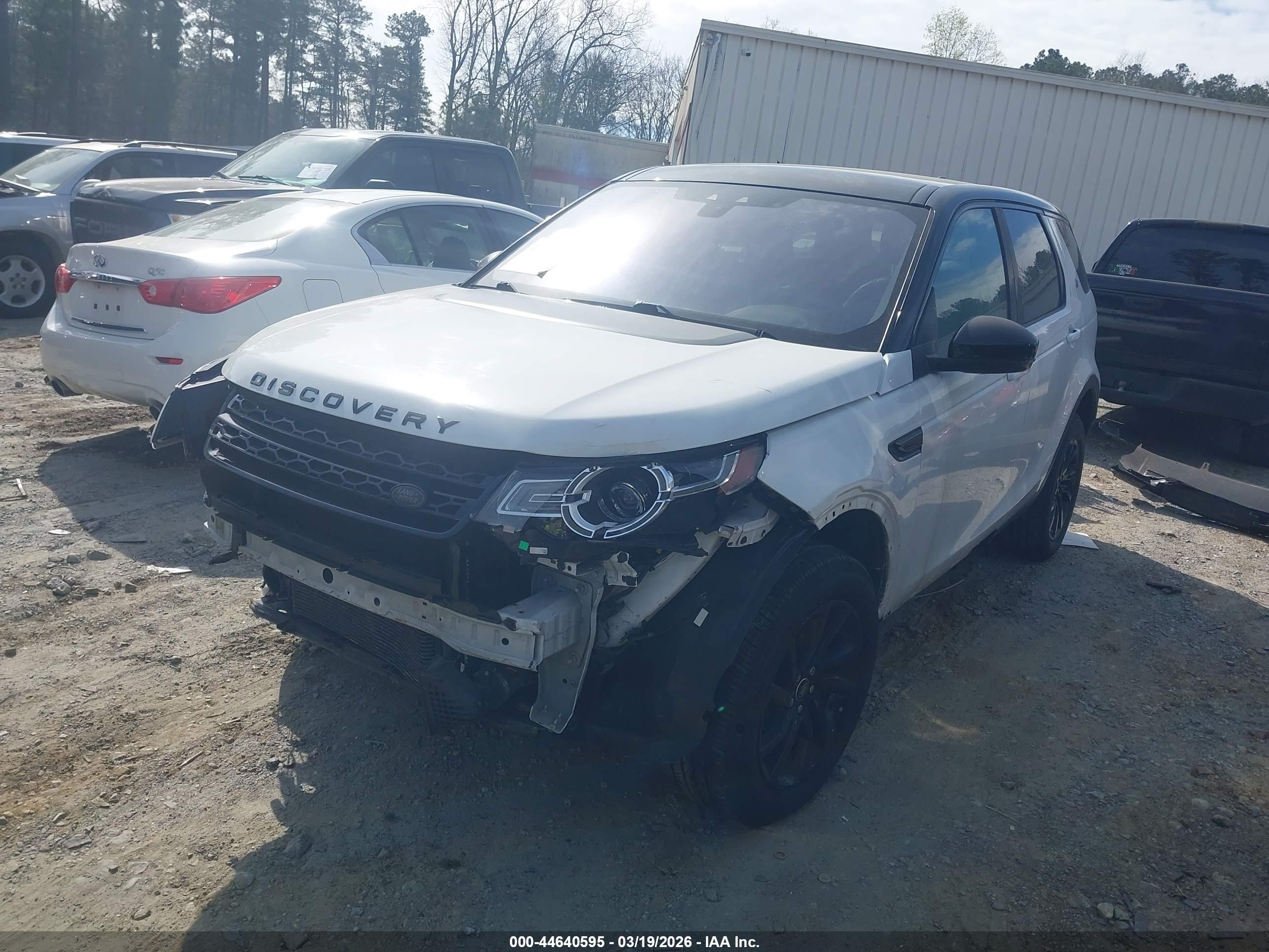 LAND ROVER image 2