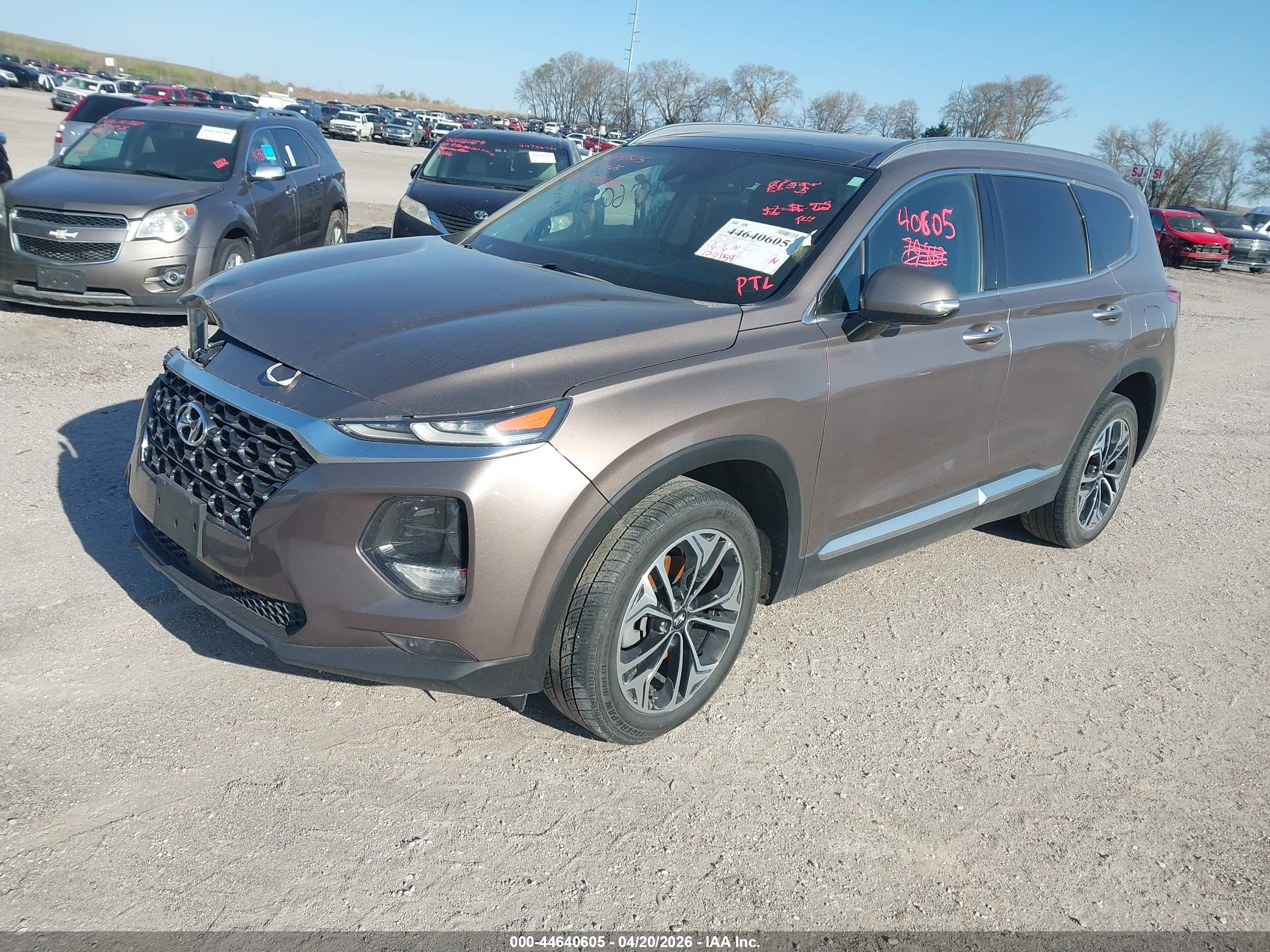 HYUNDAI SANTA image 2