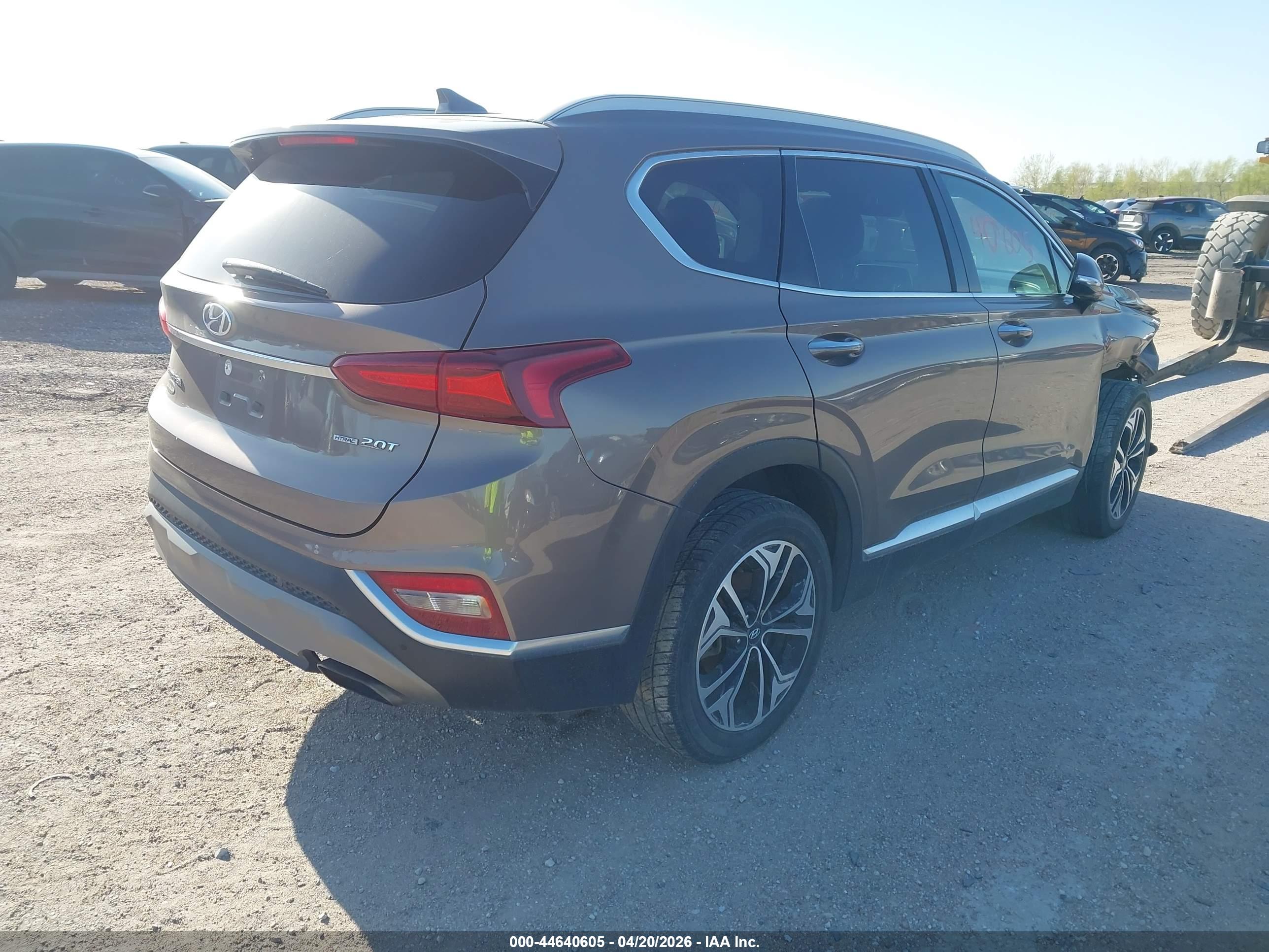 HYUNDAI SANTA image 4