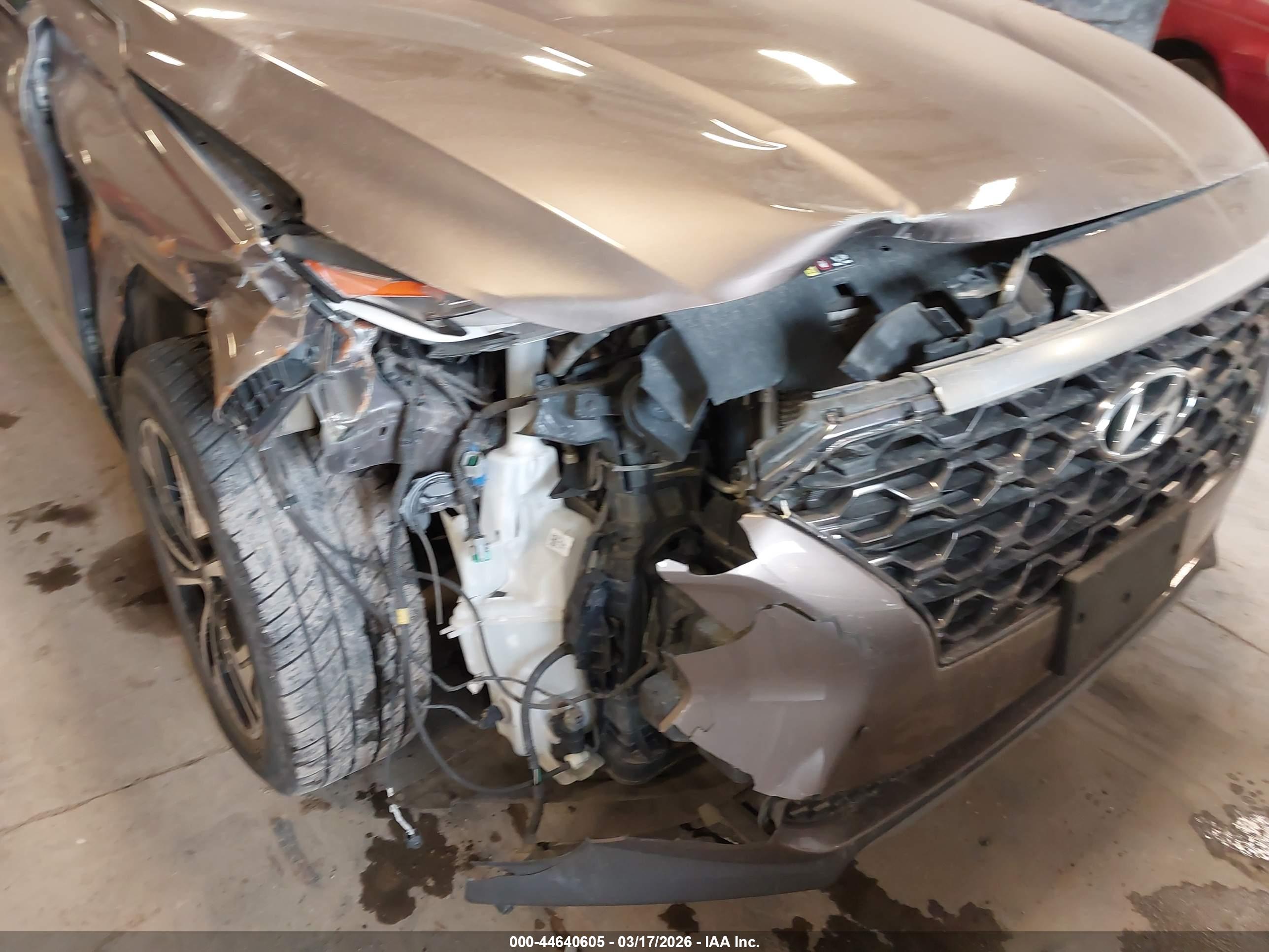 HYUNDAI SANTA image 6