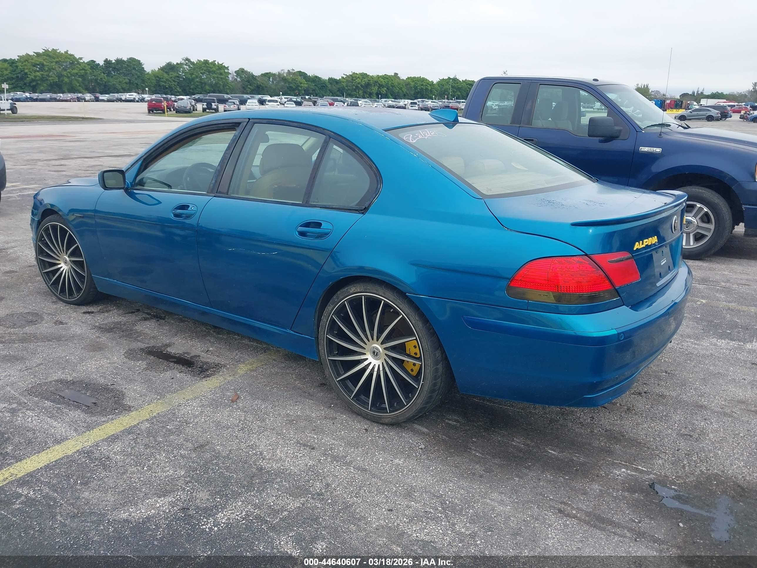 BMW 750I image 3