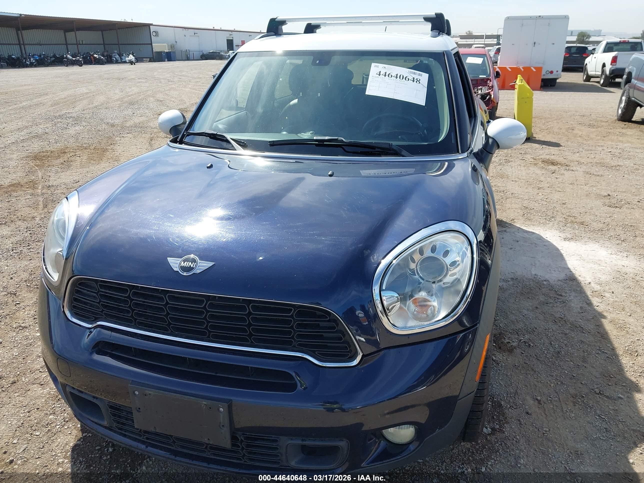 MINI COUNTRYMAN image 6