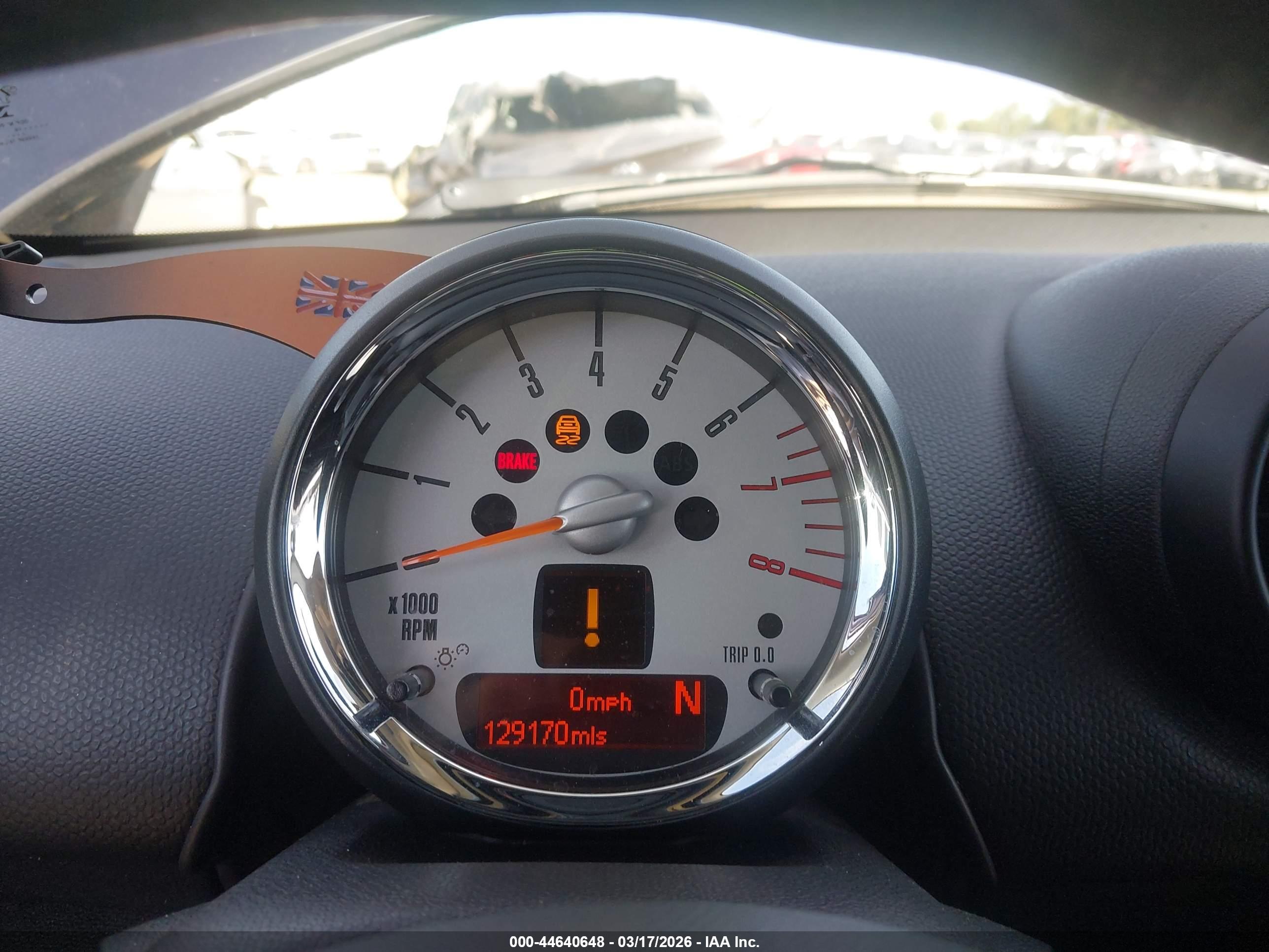 MINI COUNTRYMAN image 7