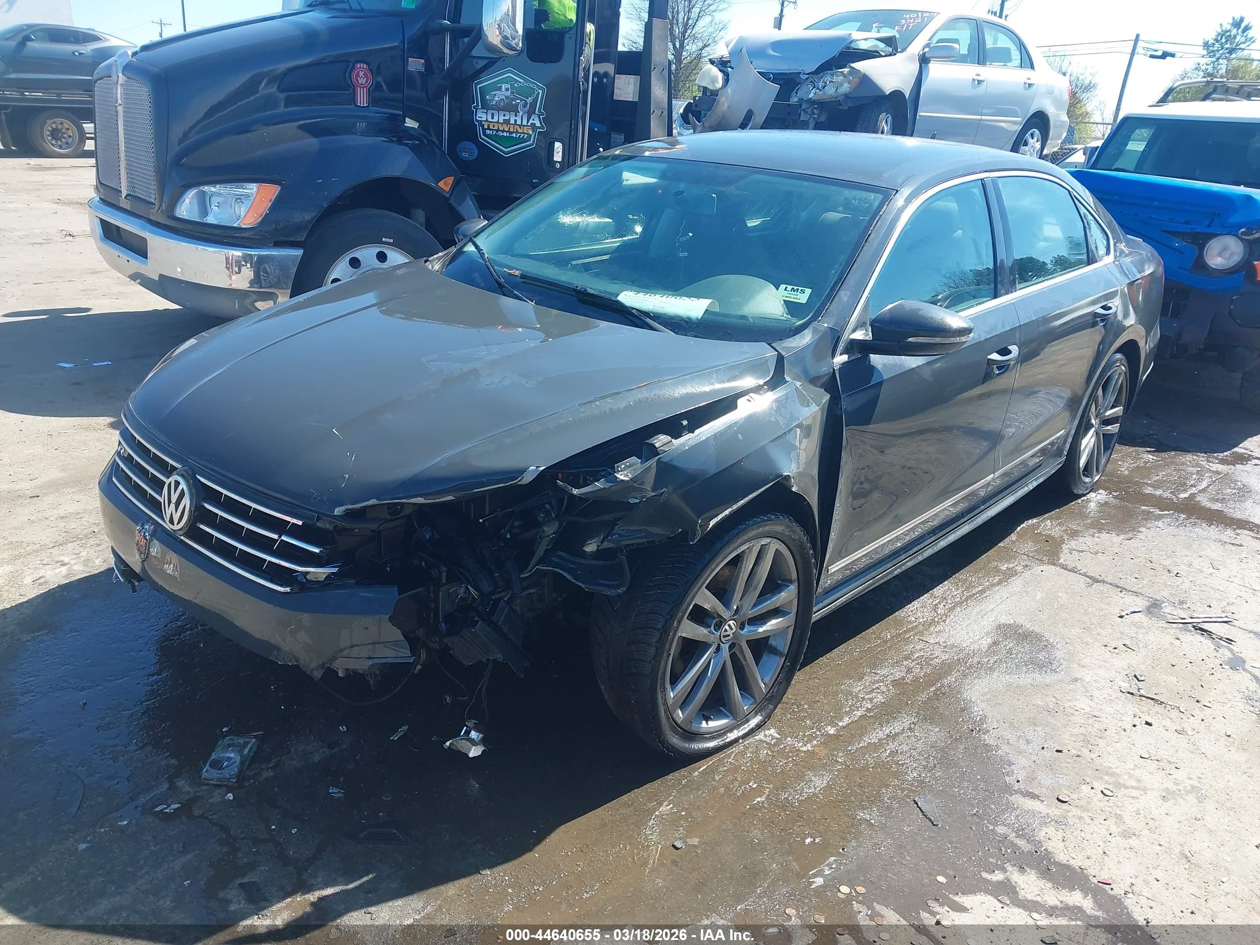 VOLKSWAGEN PASSAT image 2
