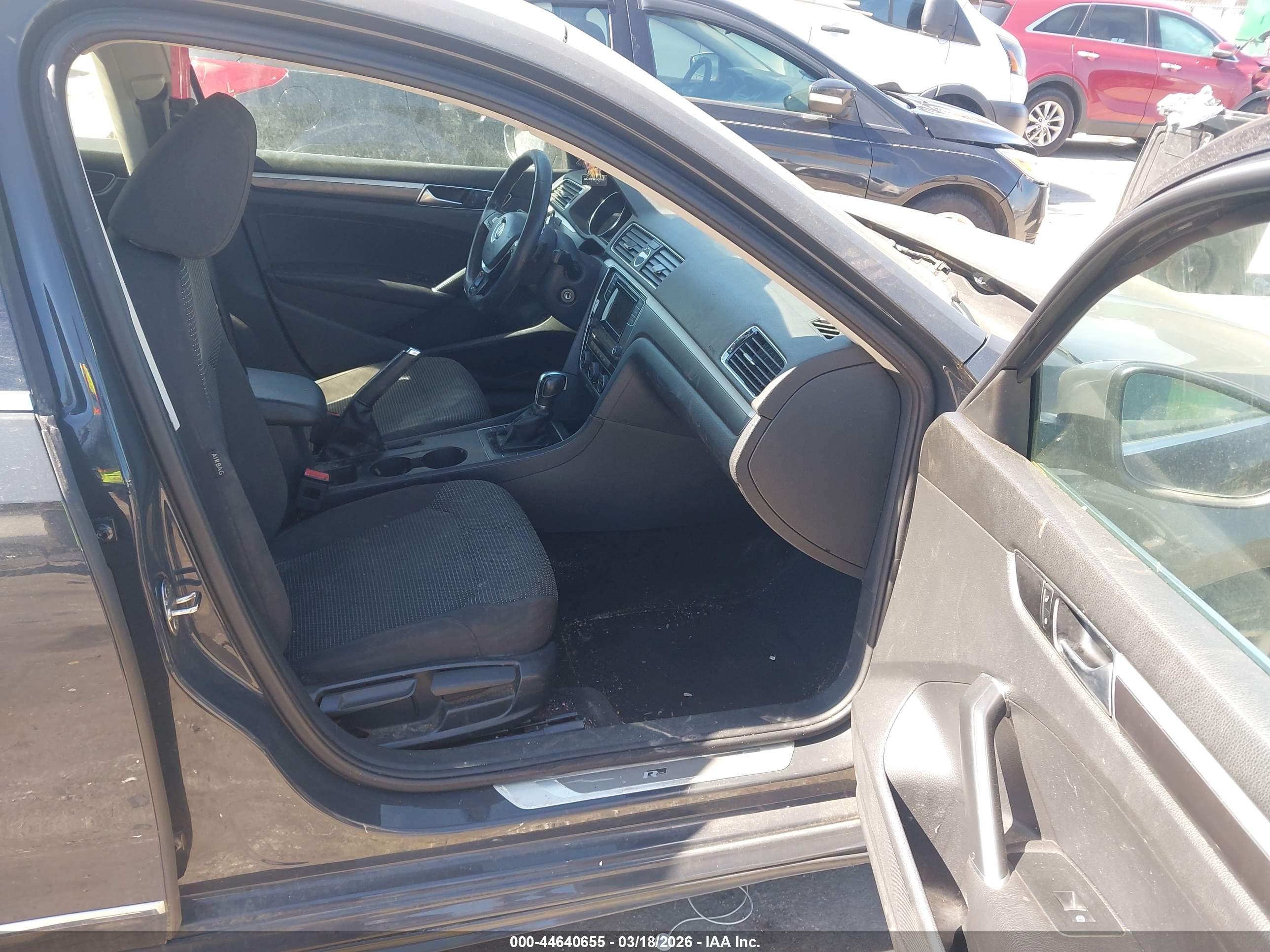 VOLKSWAGEN PASSAT image 5