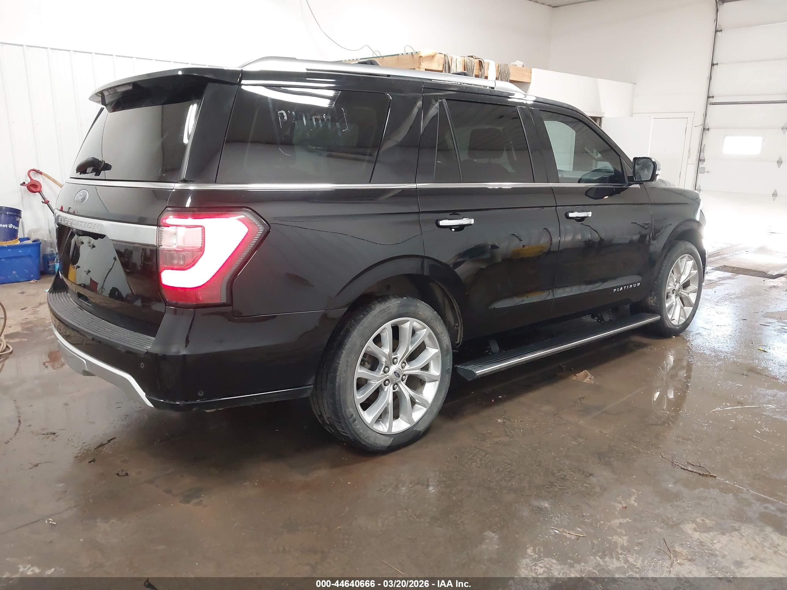 FORD EXPEDITION image 4