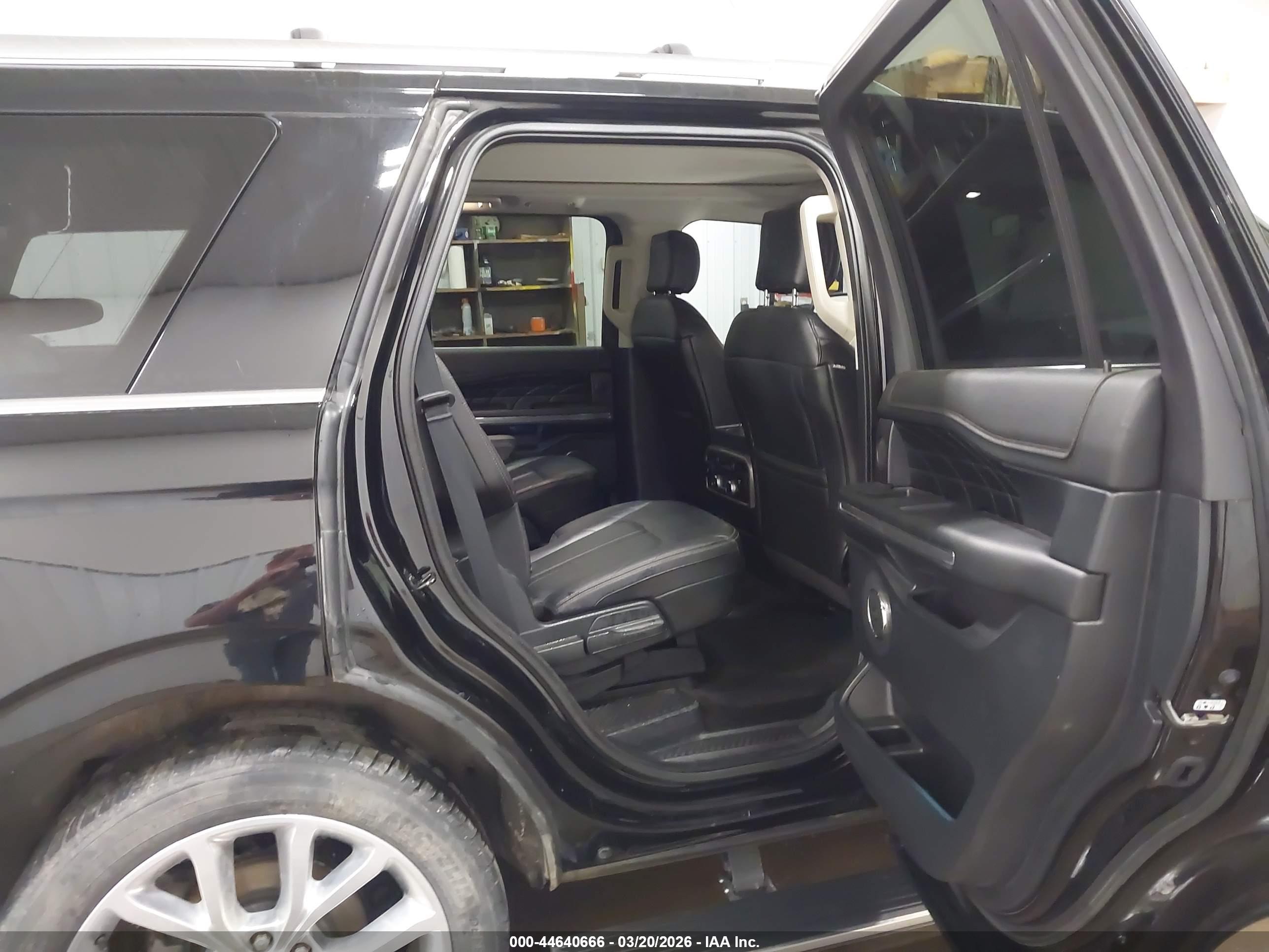 FORD EXPEDITION image 8