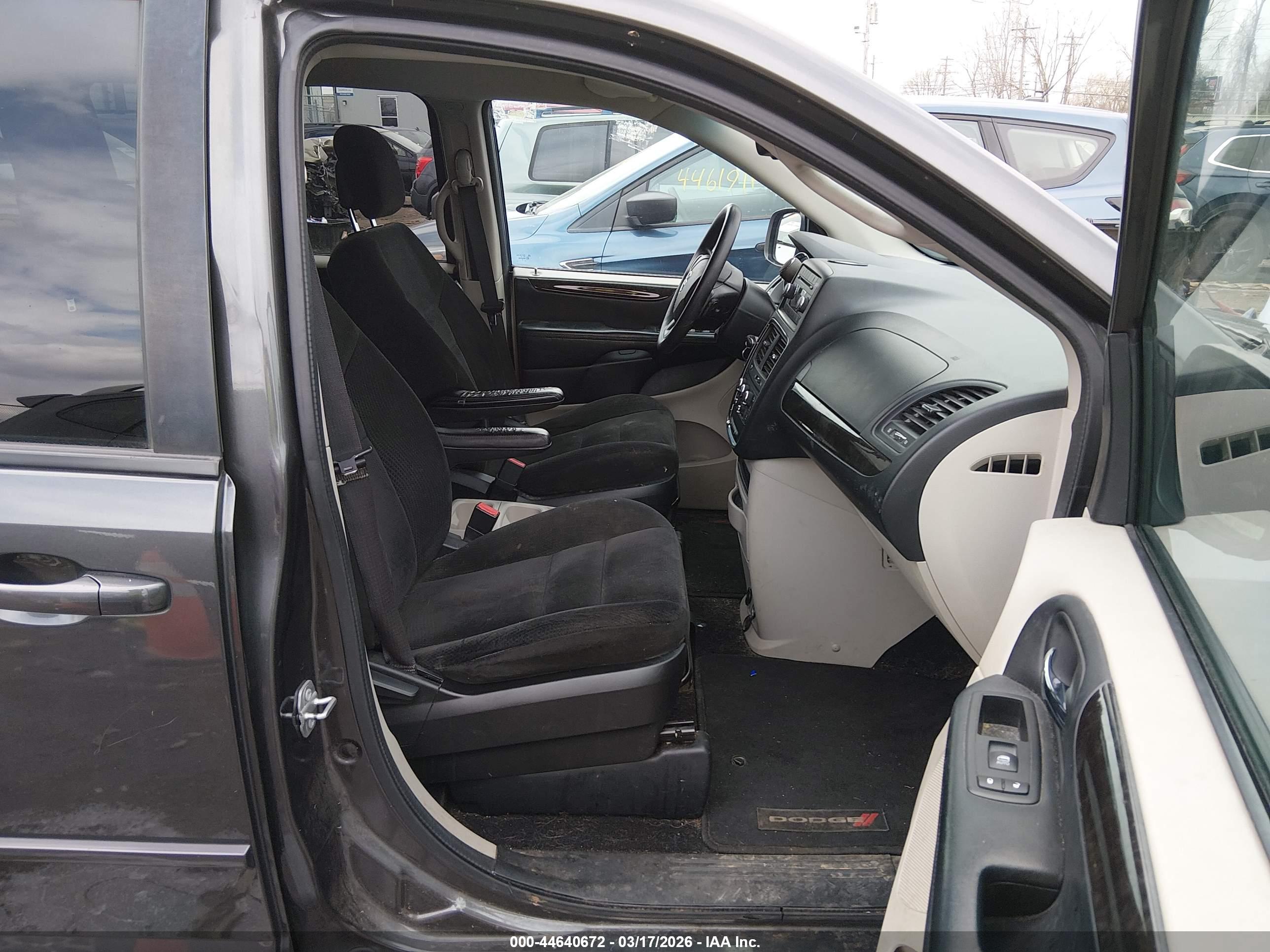 DODGE GRAND image 5