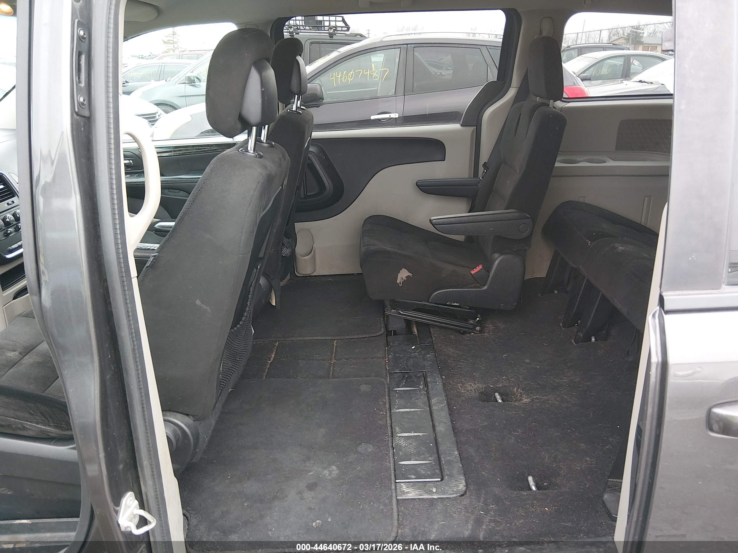 DODGE GRAND image 8