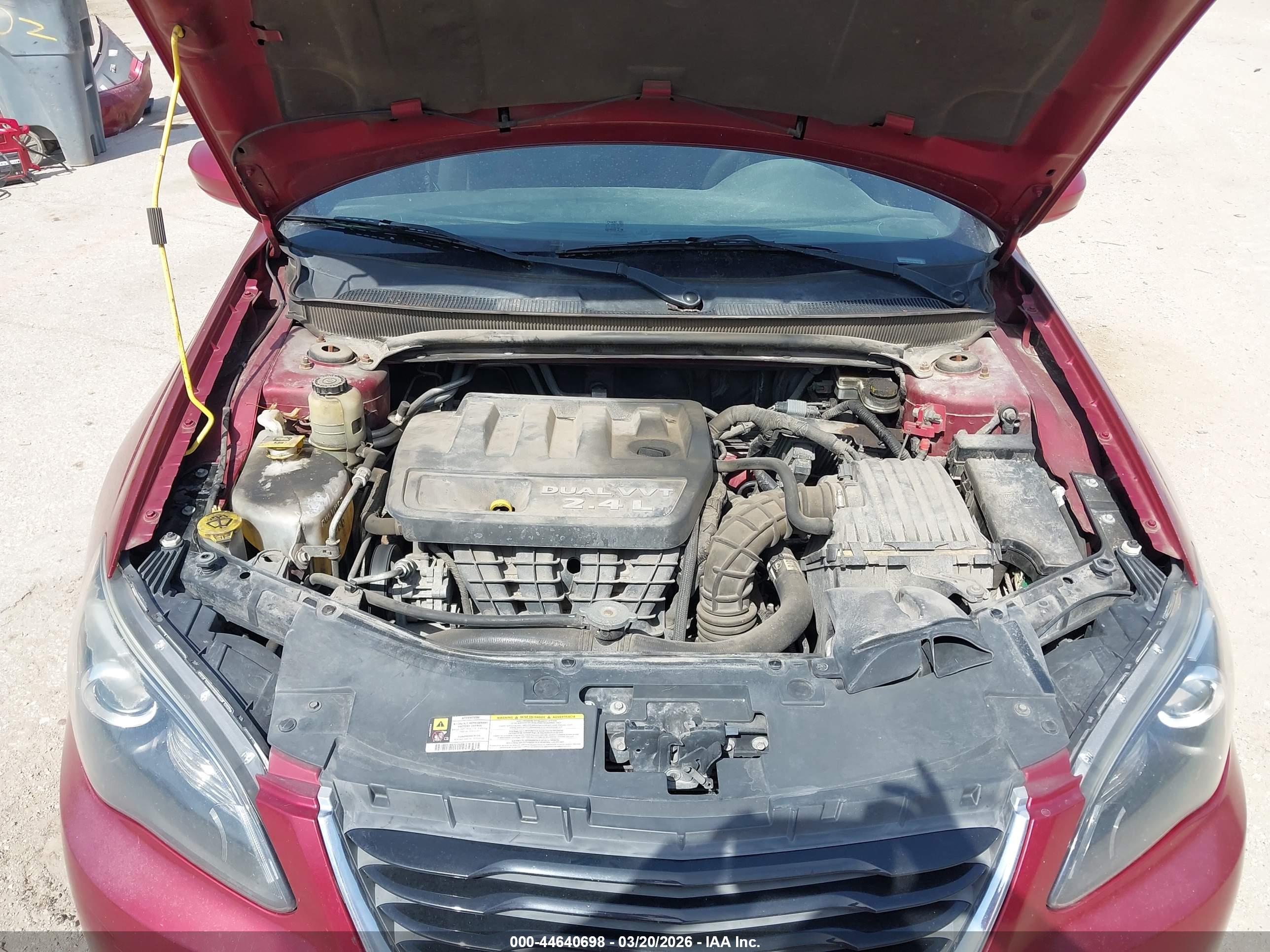 CHRYSLER 200 image 10