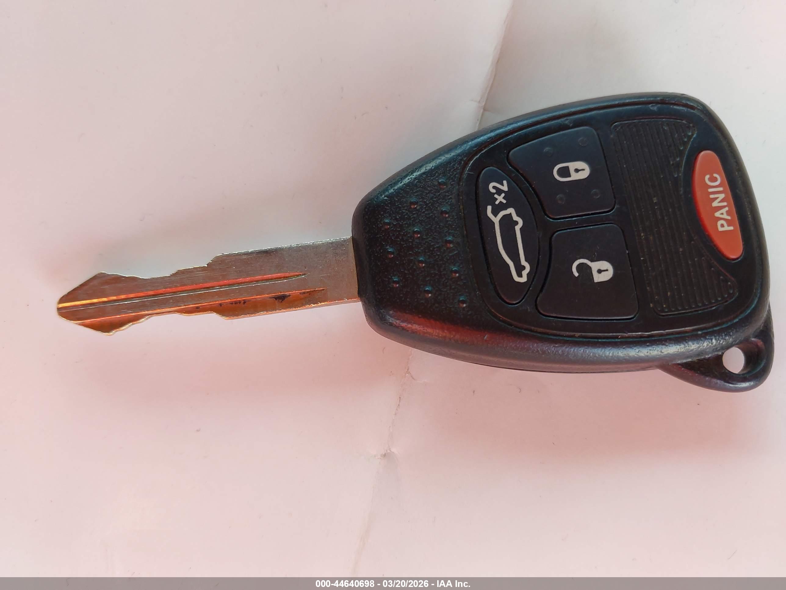 CHRYSLER 200 image 11