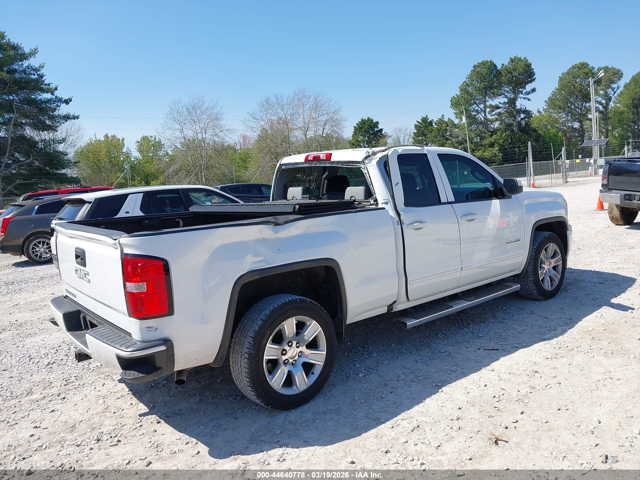 GMC SIERRA image 4