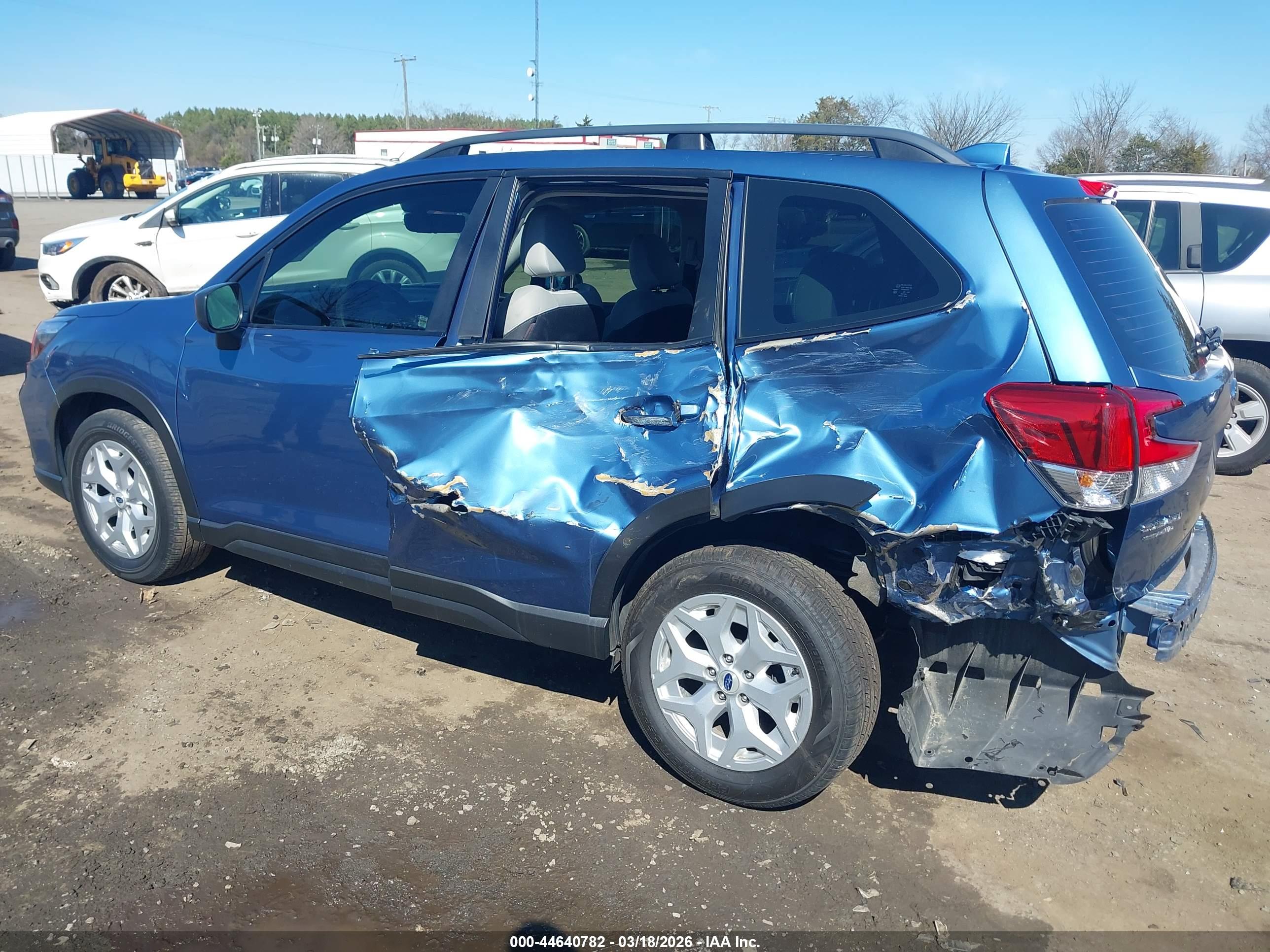 SUBARU FORESTER image 3