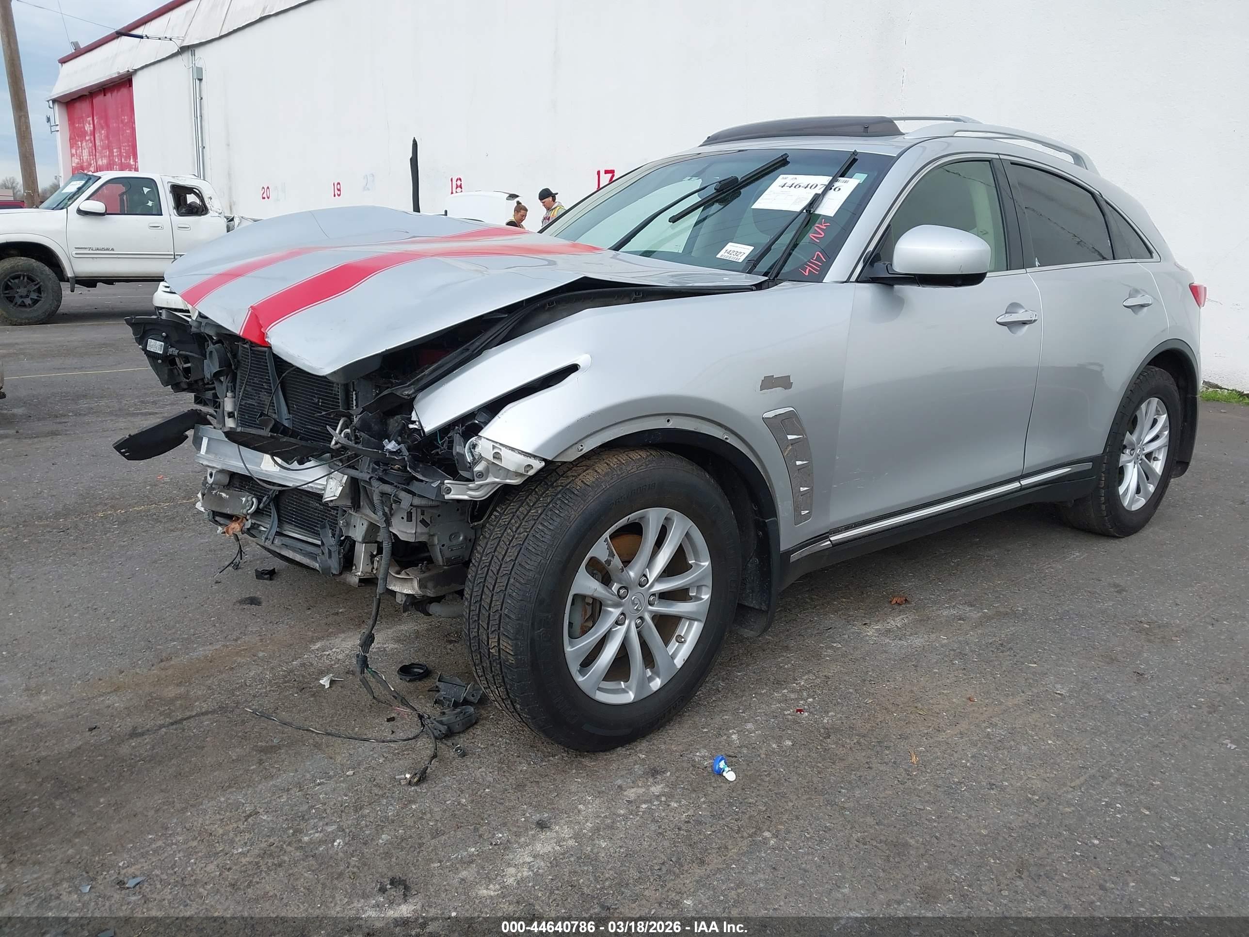 INFINITI FX37 image 2