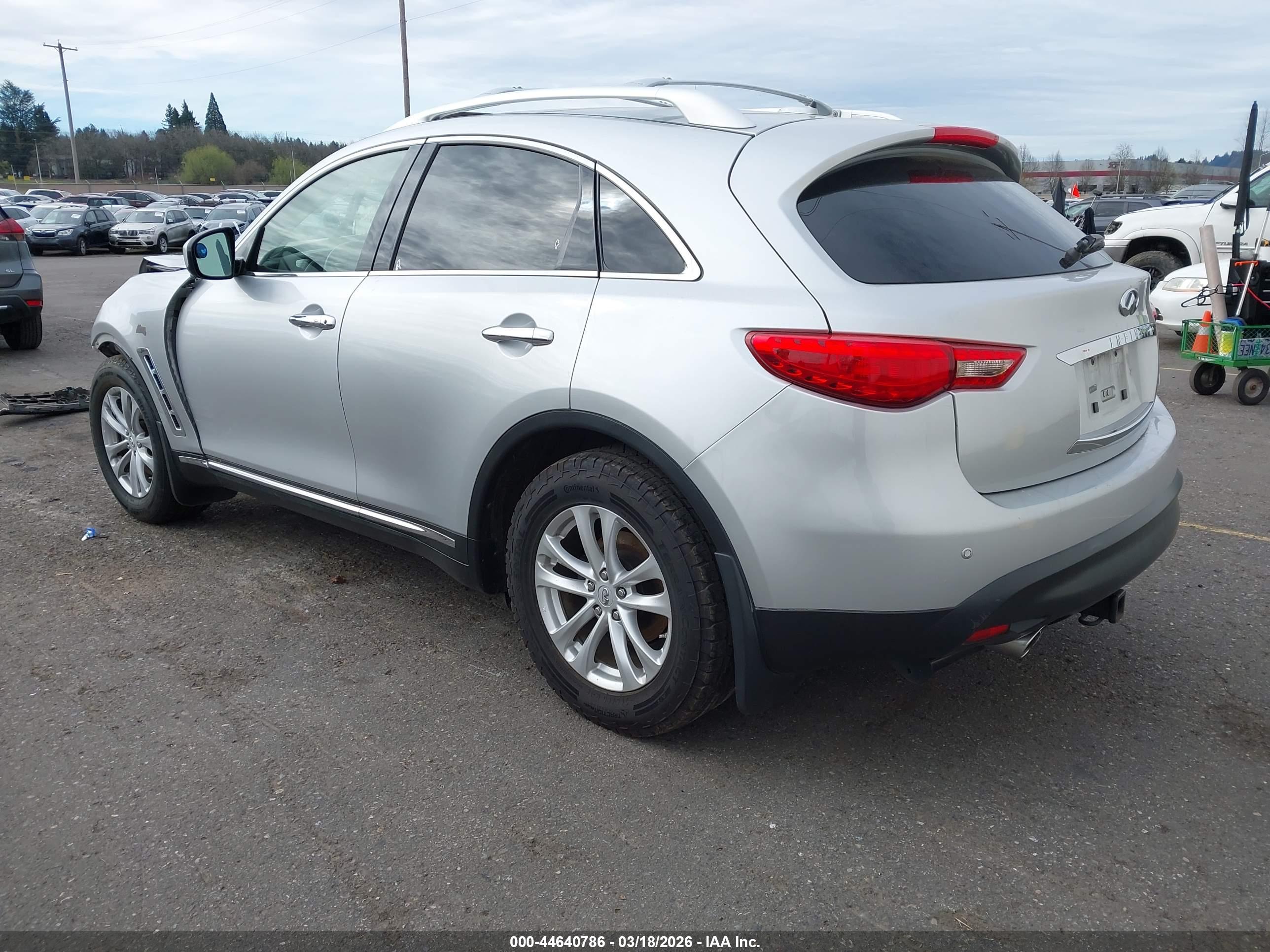 INFINITI FX37 image 3