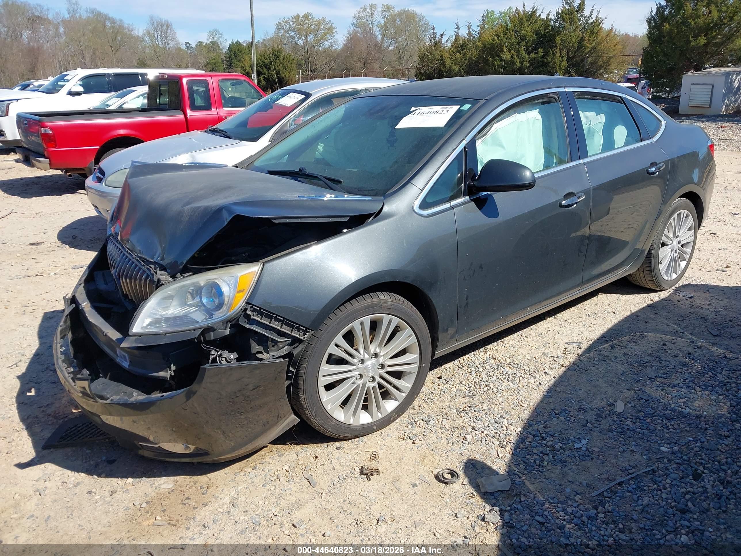 BUICK VERANO image 2