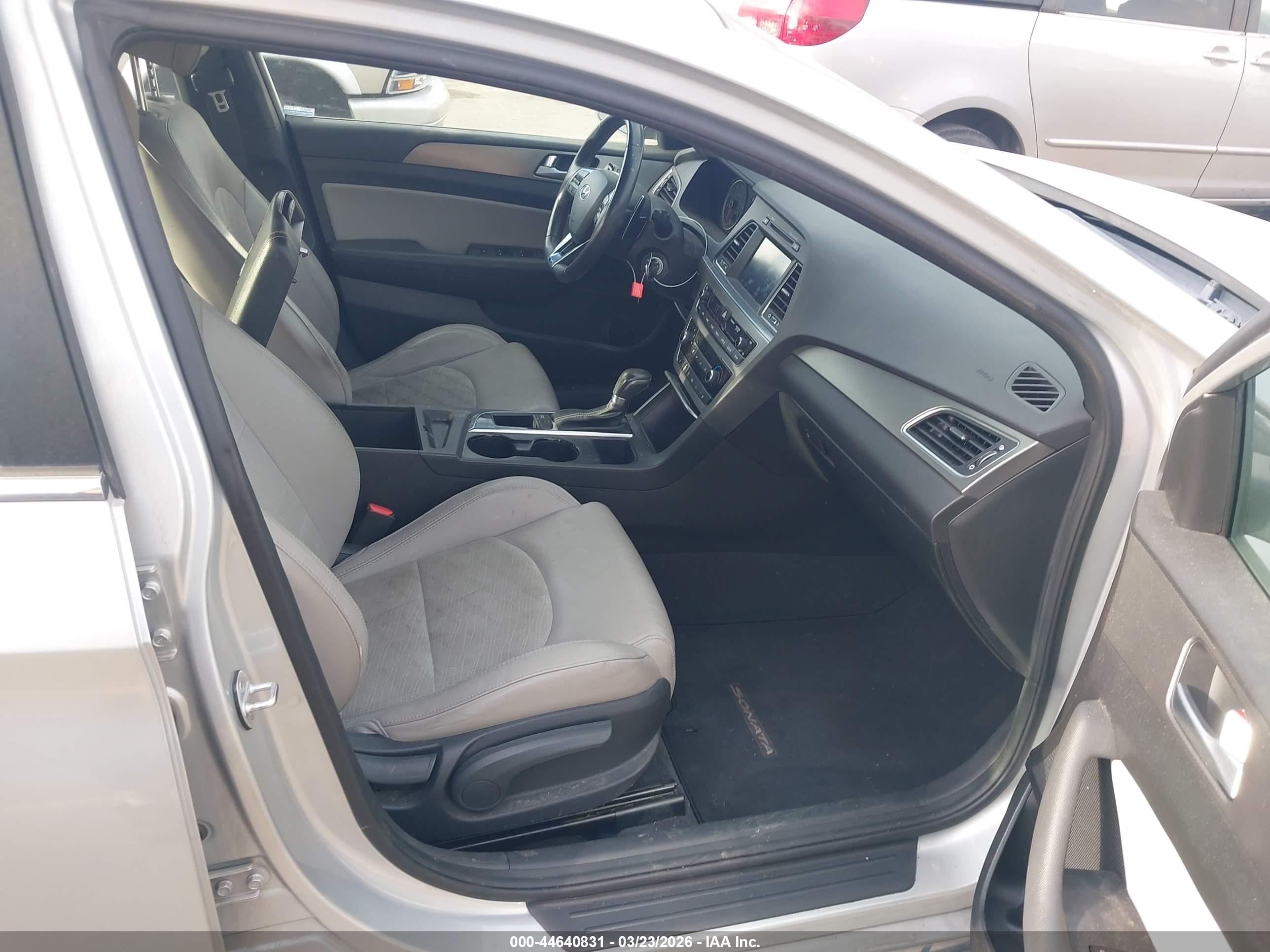 HYUNDAI SONATA image 5