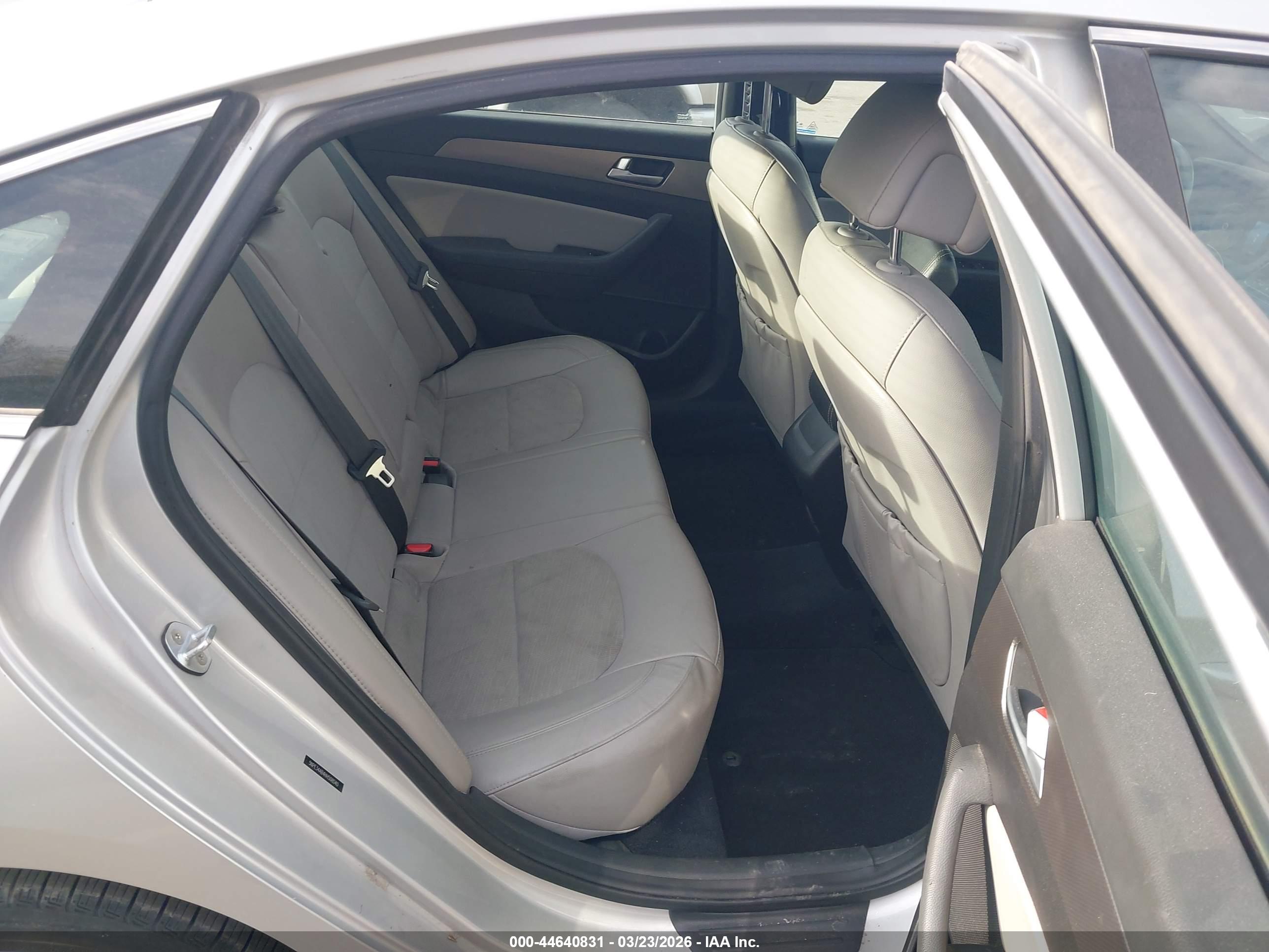 HYUNDAI SONATA image 8