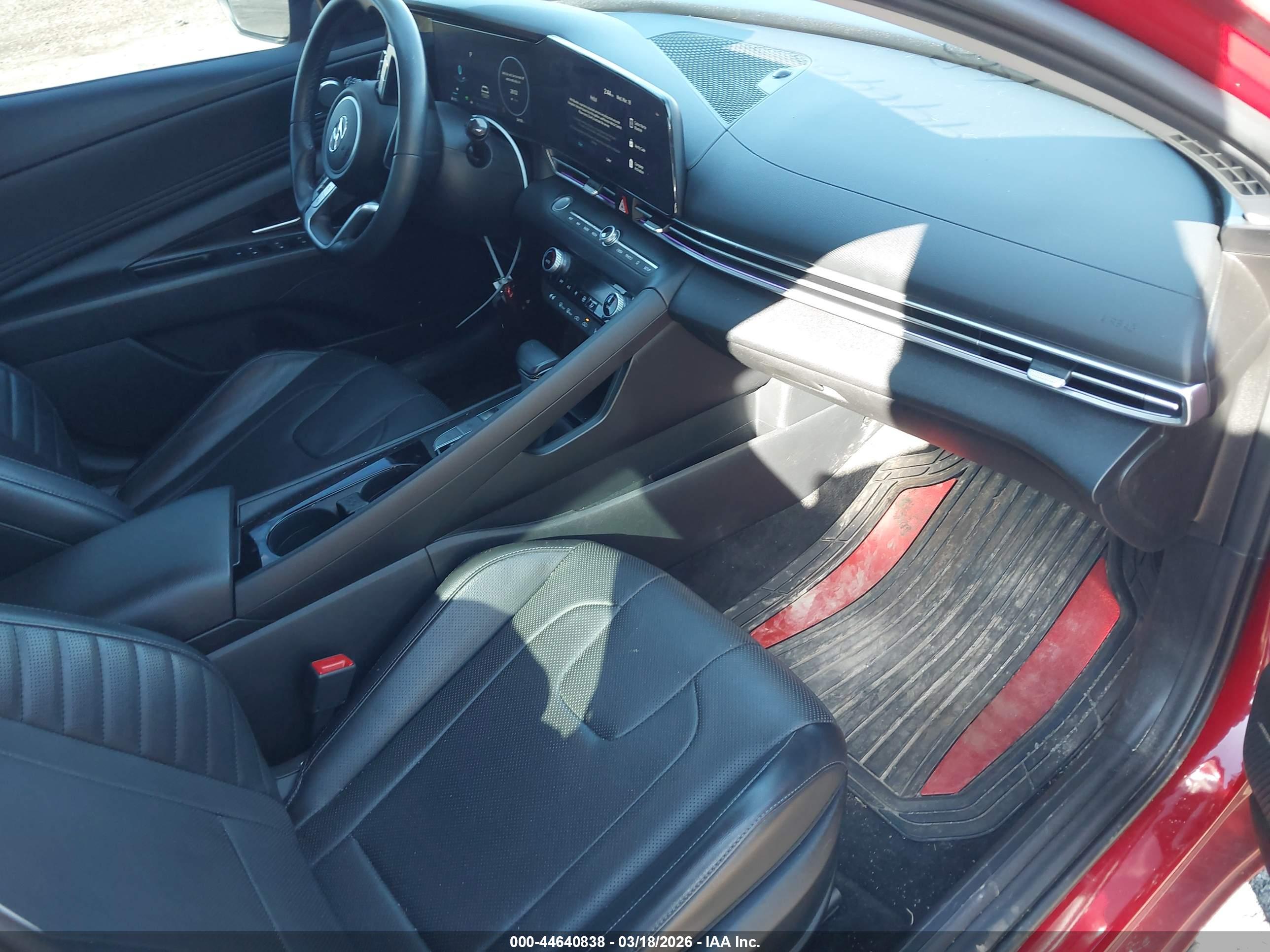 HYUNDAI ELANTRA image 5