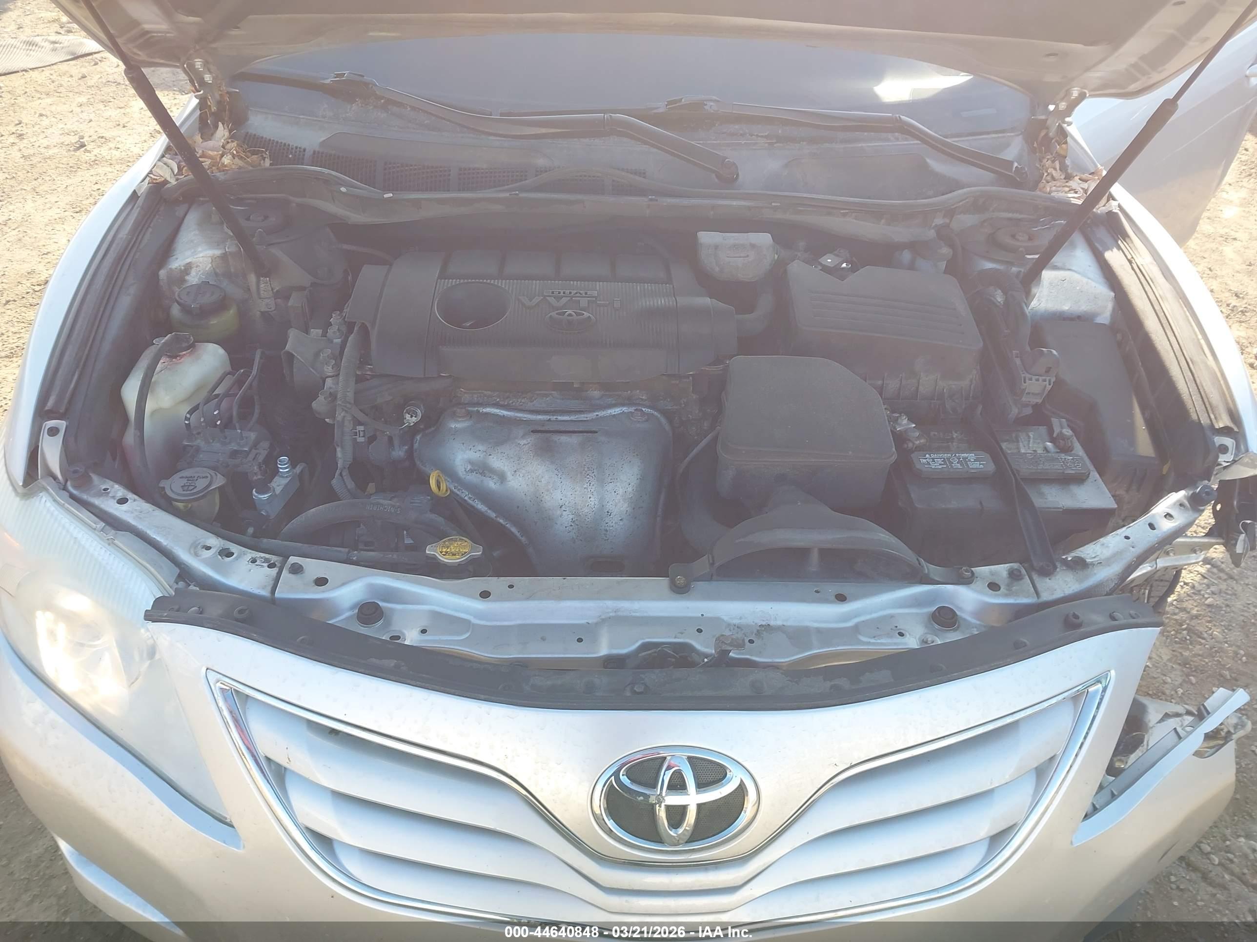 TOYOTA CAMRY image 10