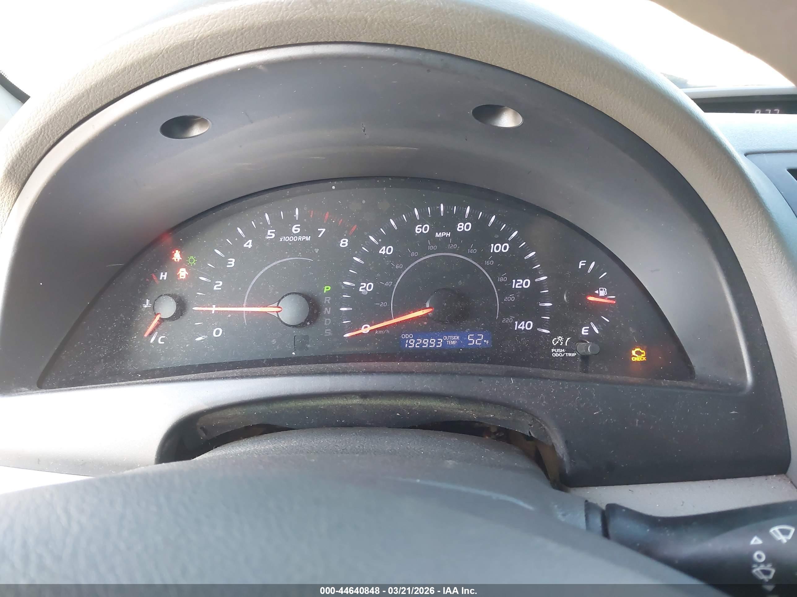 TOYOTA CAMRY image 7