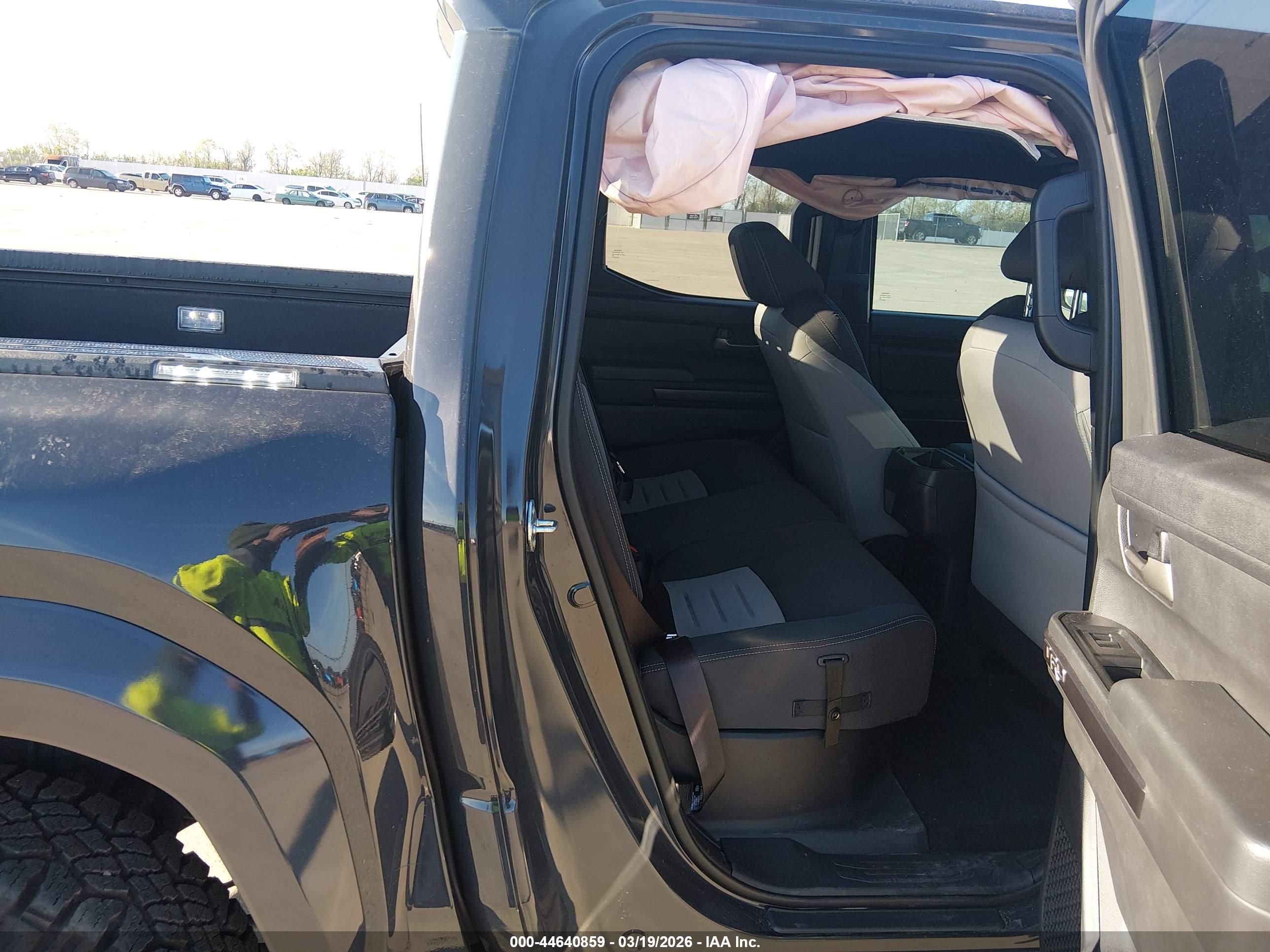 TOYOTA TACOMA image 8
