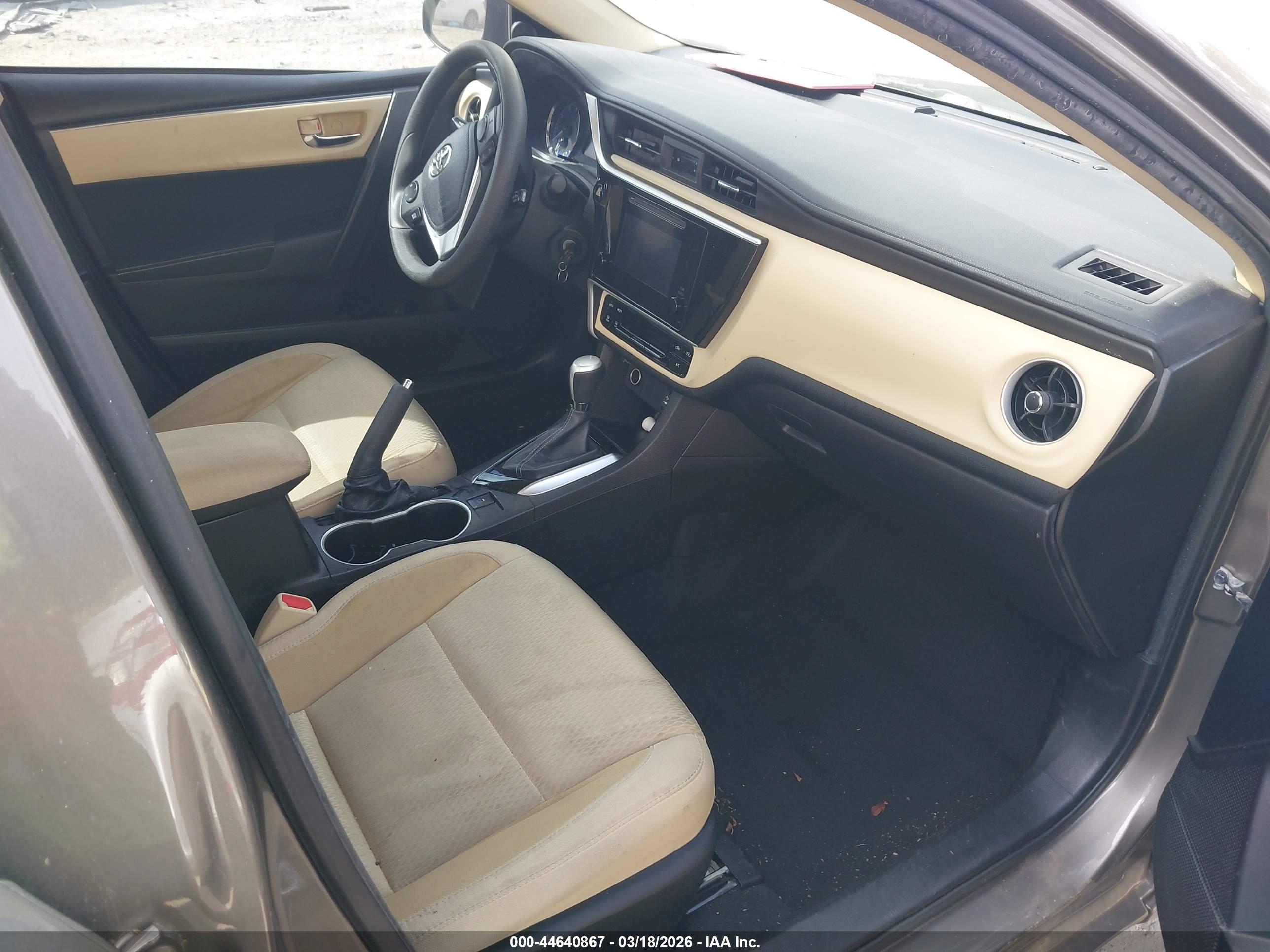TOYOTA COROLLA image 5