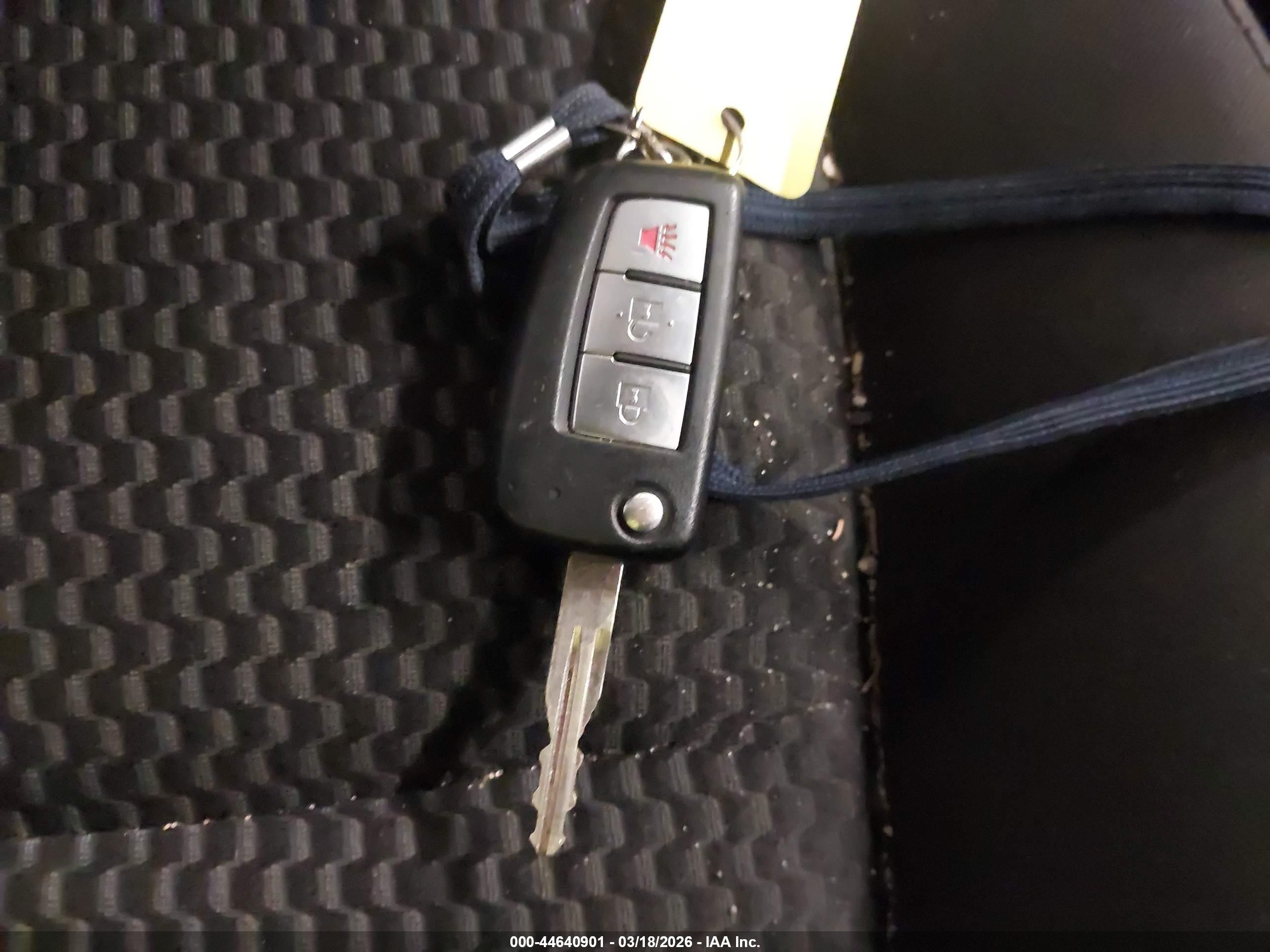 NISSAN ROGUE image 11