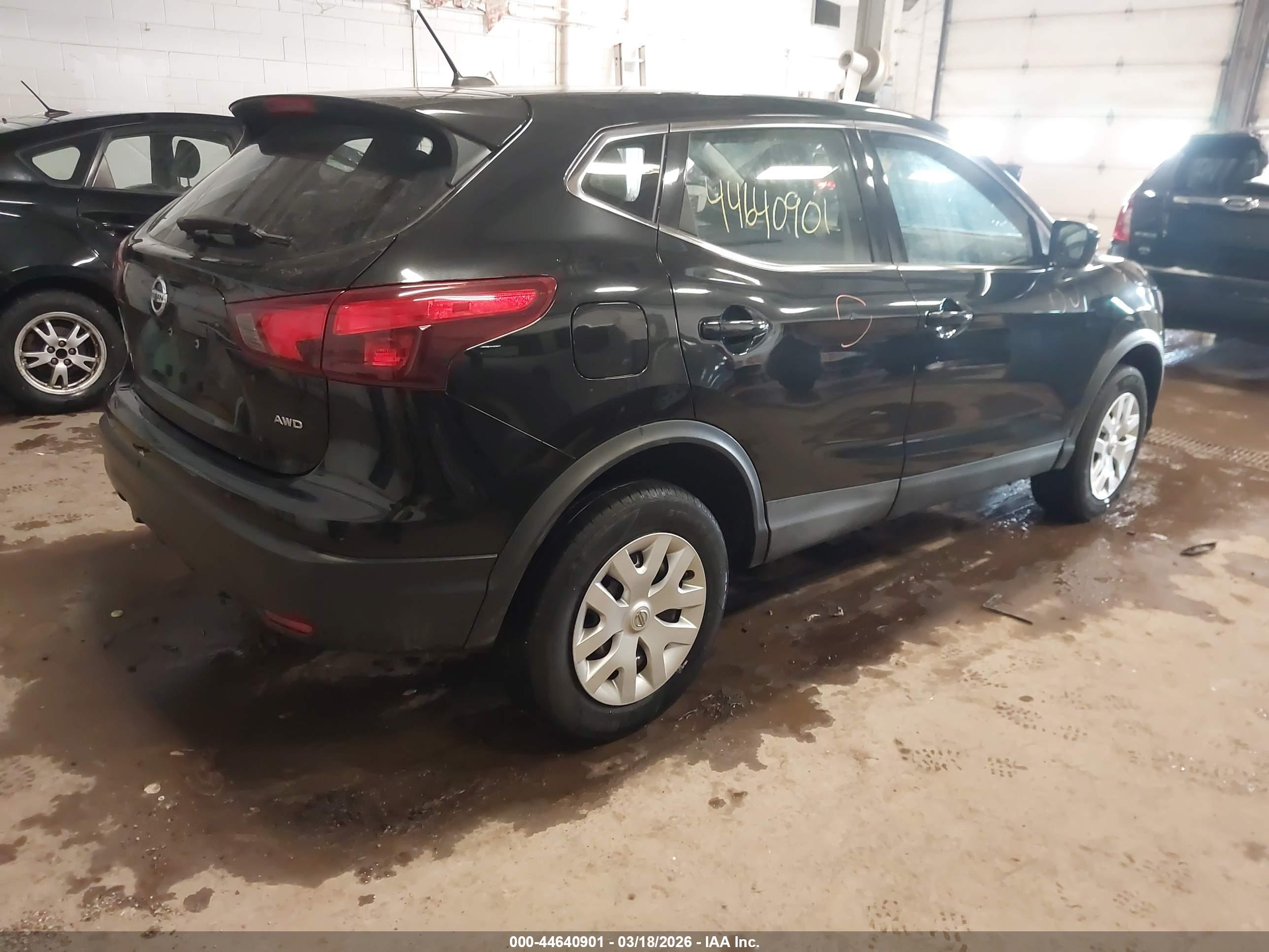 NISSAN ROGUE image 4