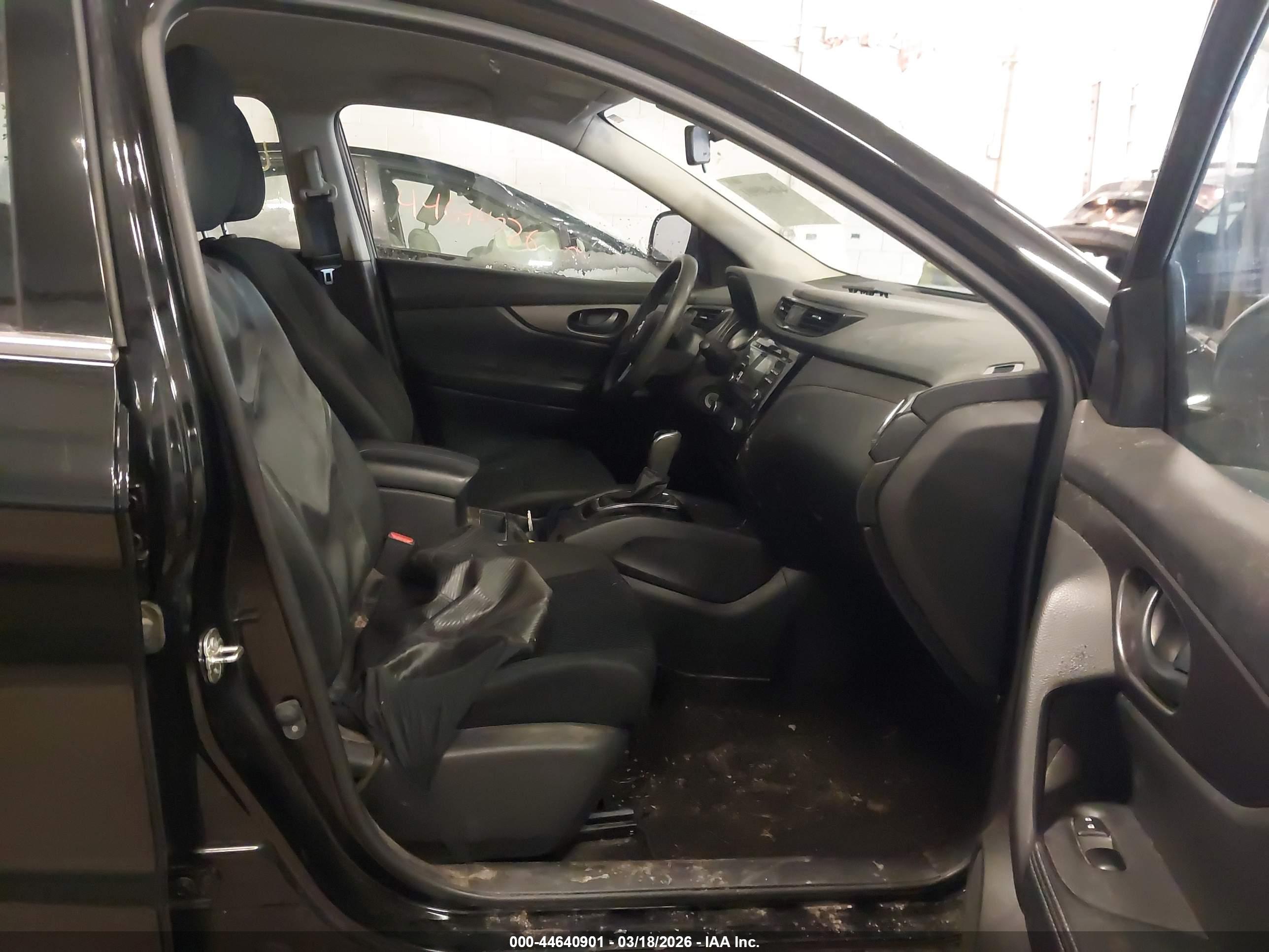 NISSAN ROGUE image 5