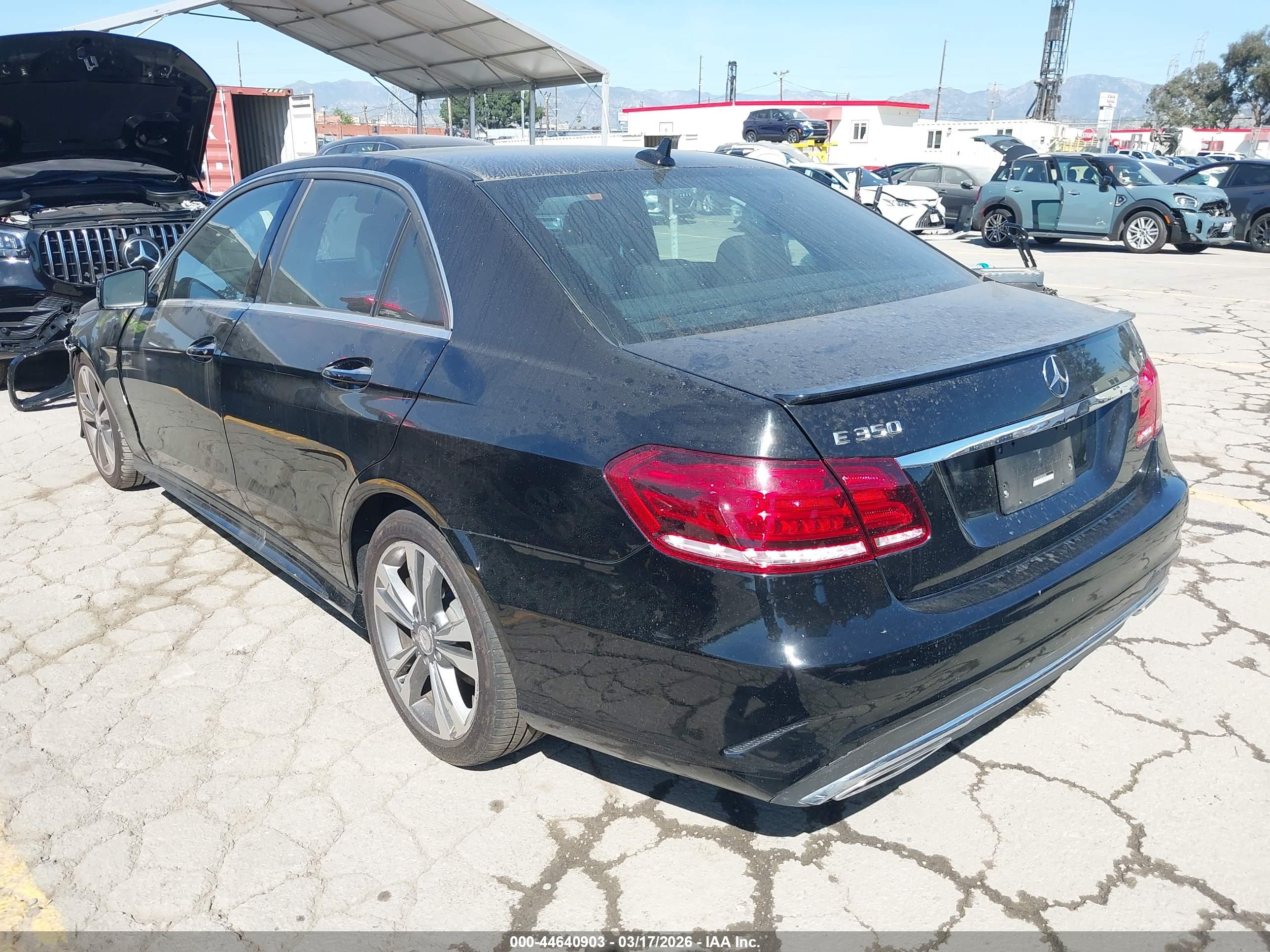 MERCEDES-BENZ E image 3