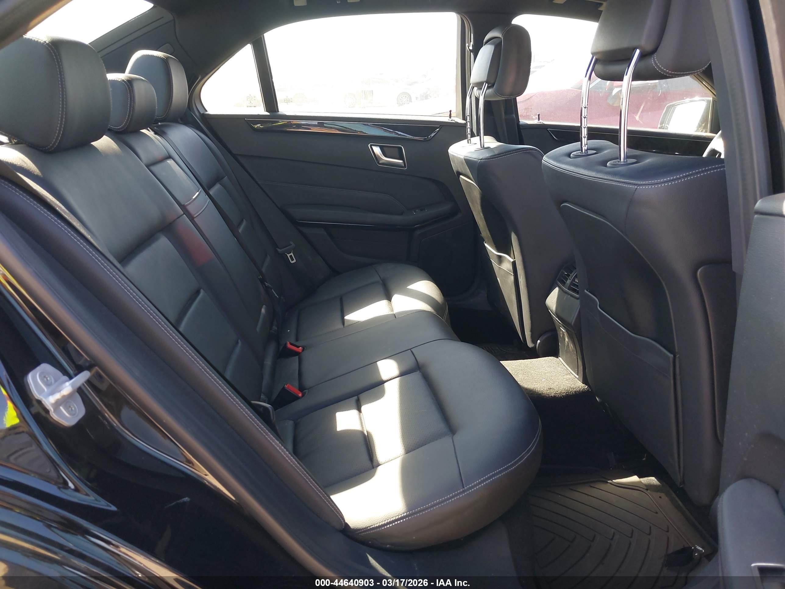 MERCEDES-BENZ E image 8