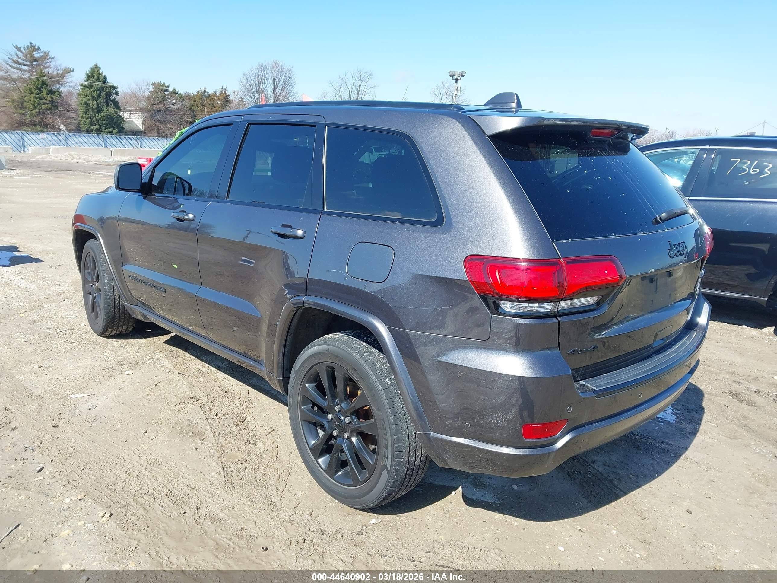 JEEP GRAND image 3