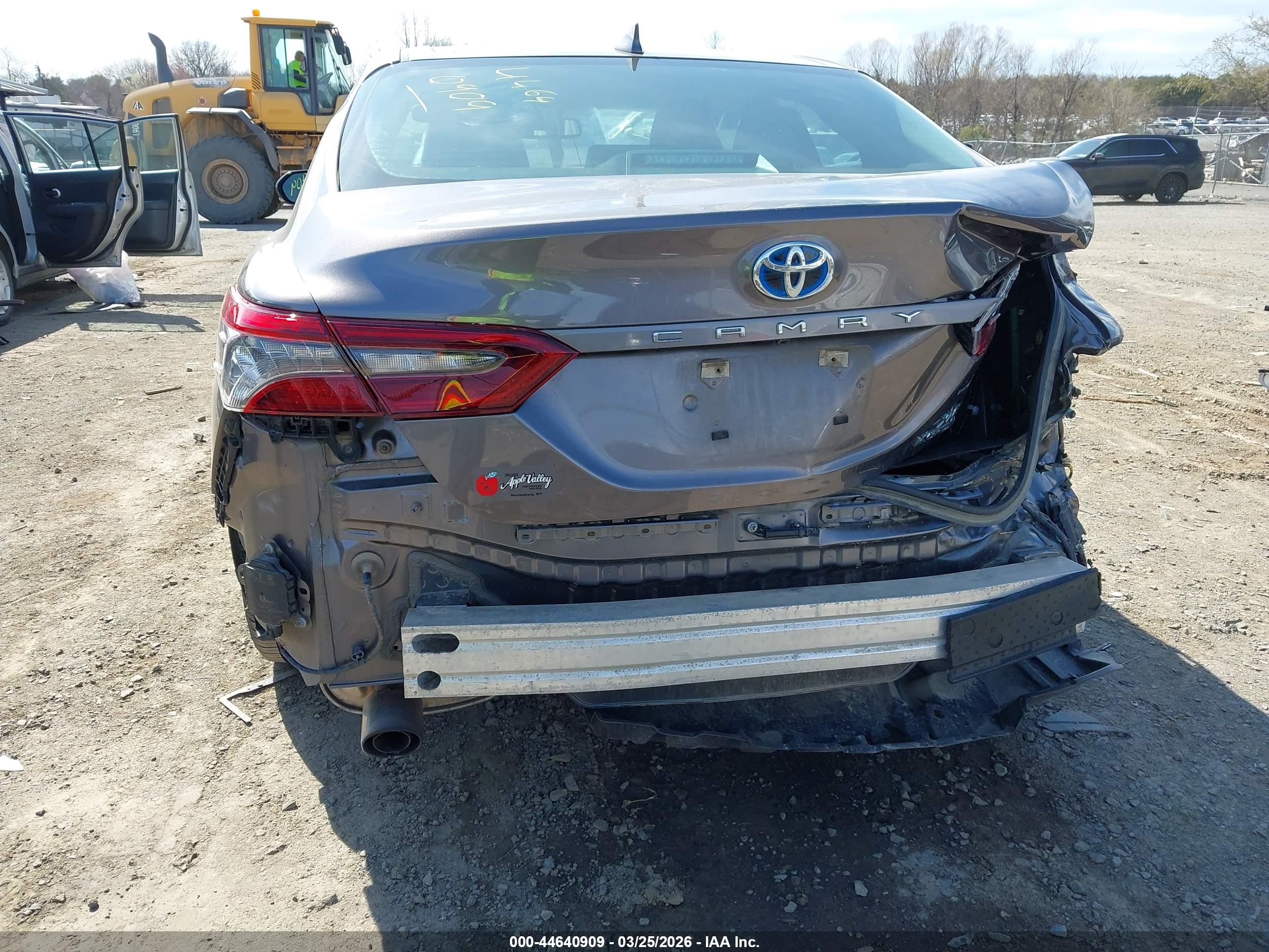 TOYOTA CAMRY image 6