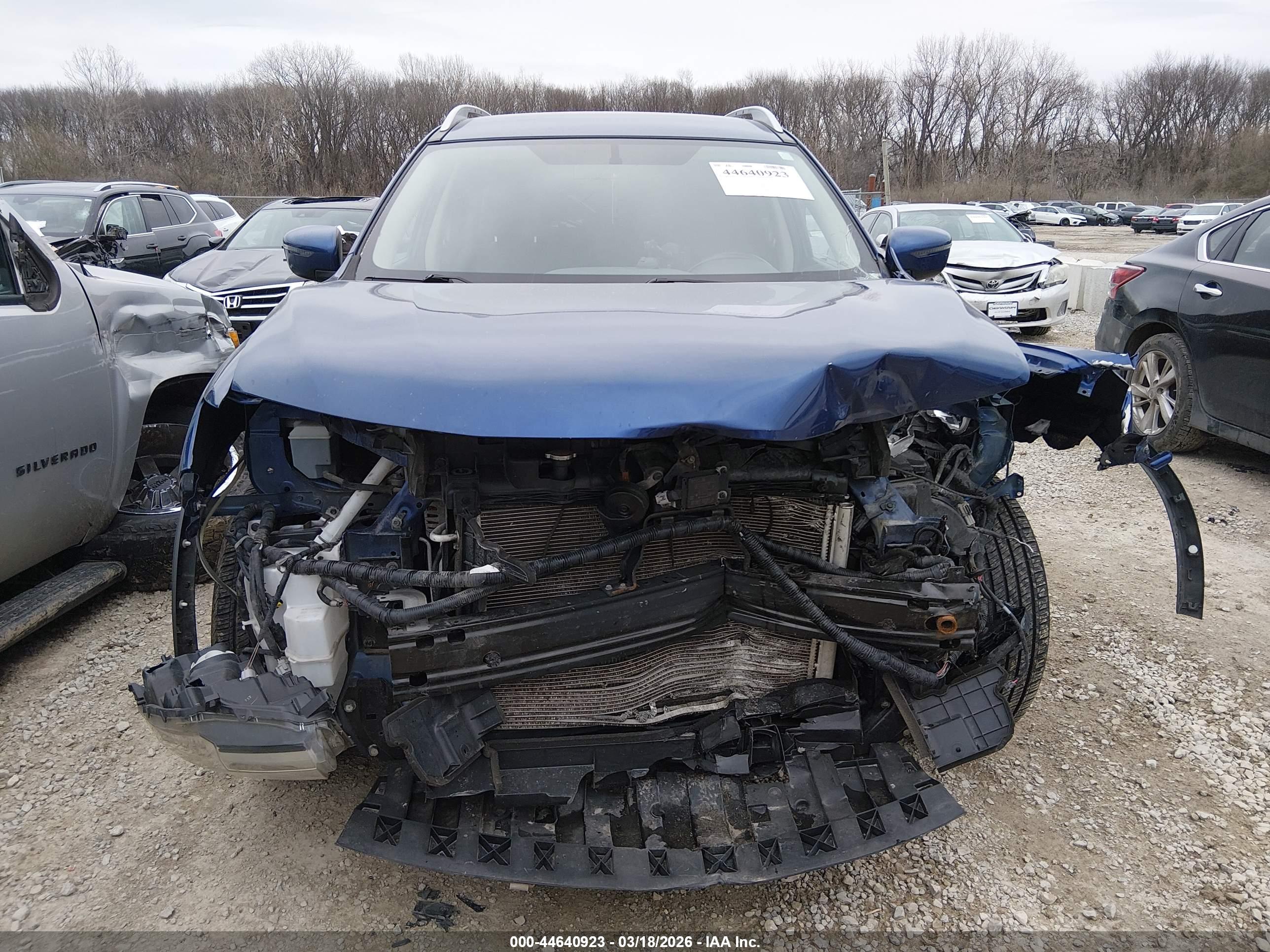 NISSAN ROGUE image 6