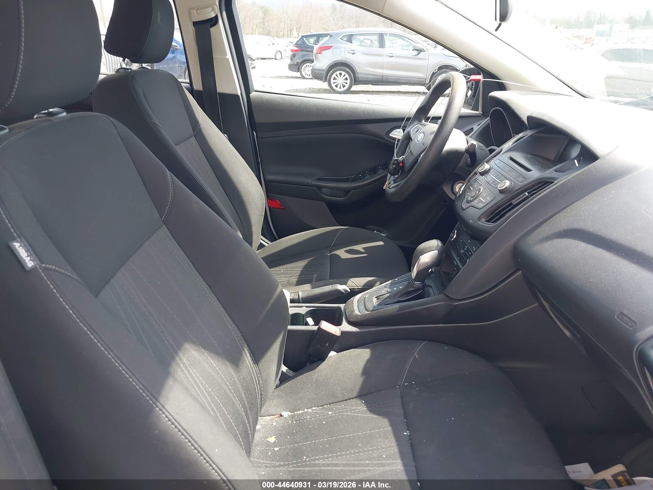FORD FOCUS image 5