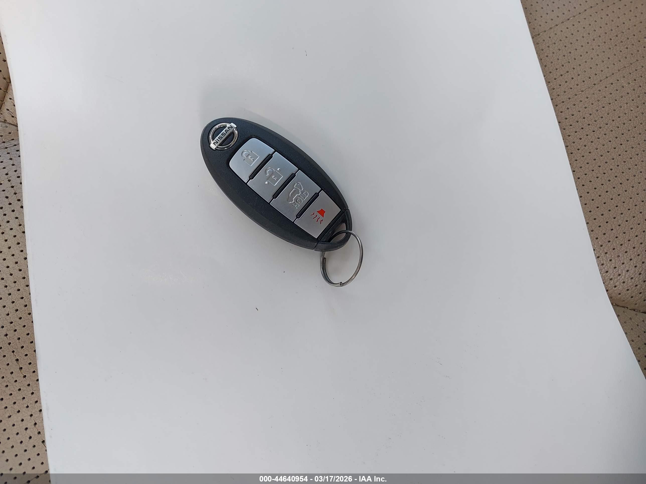 NISSAN ROGUE image 11
