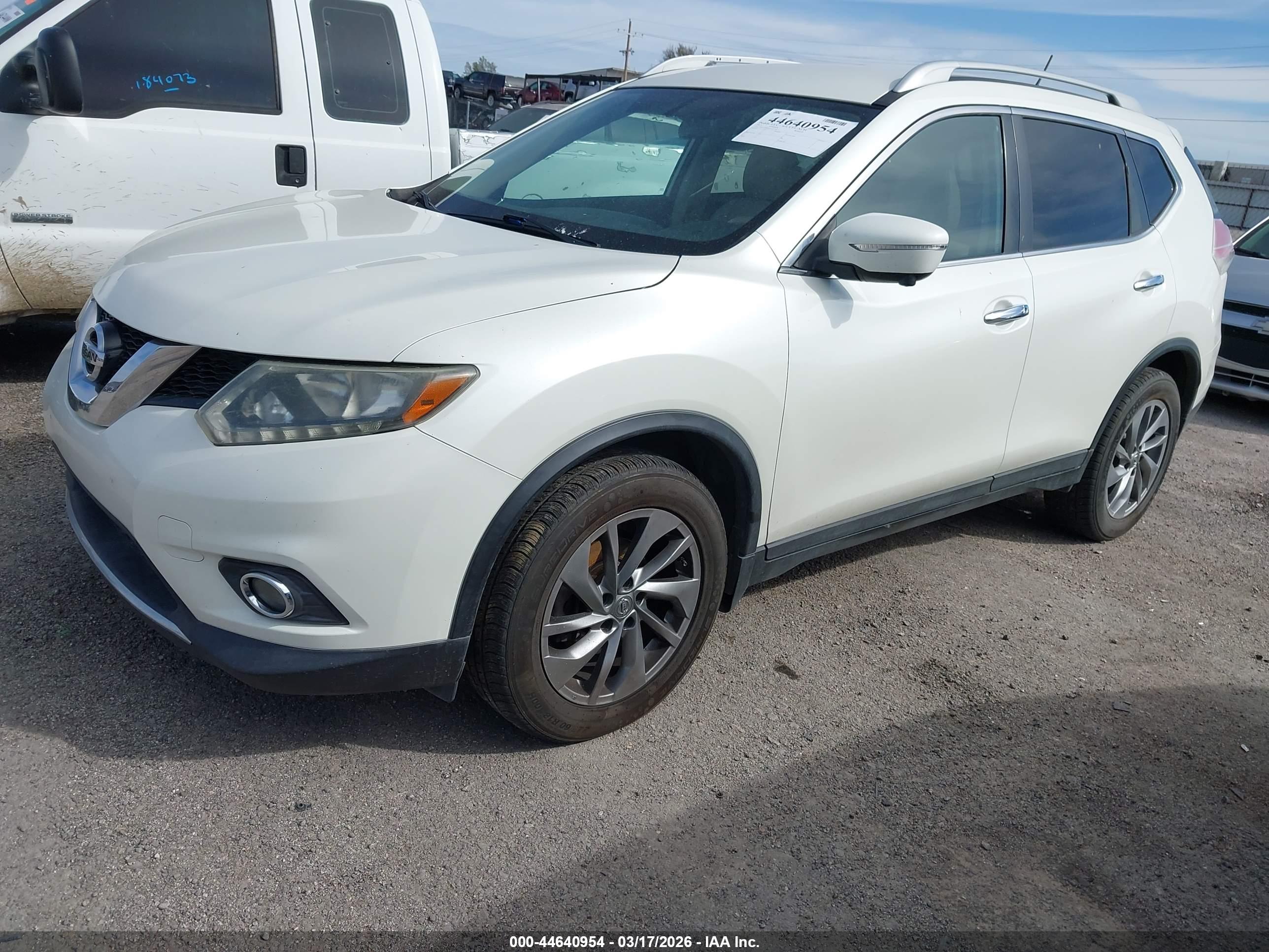 NISSAN ROGUE image 2