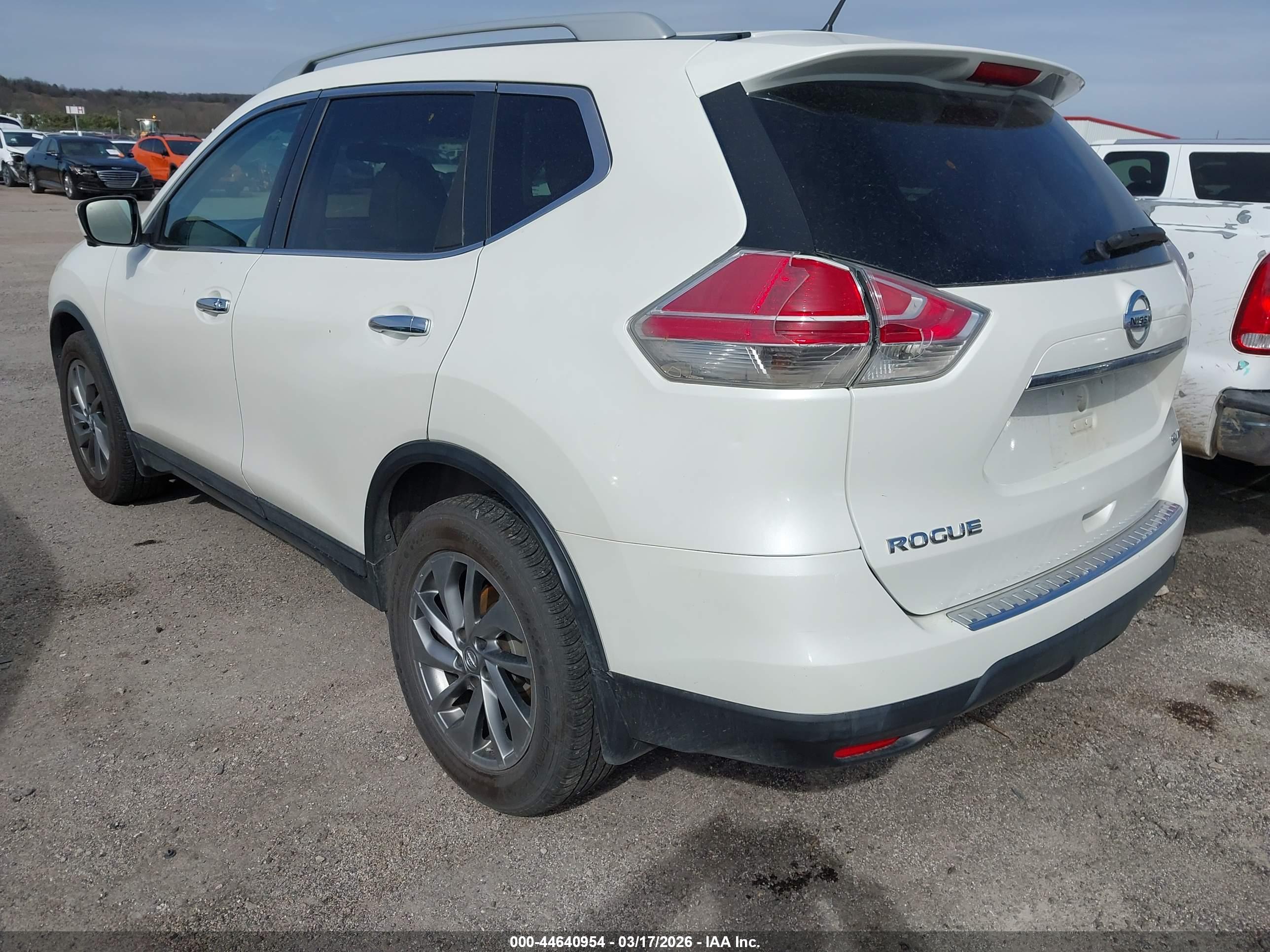 NISSAN ROGUE image 3