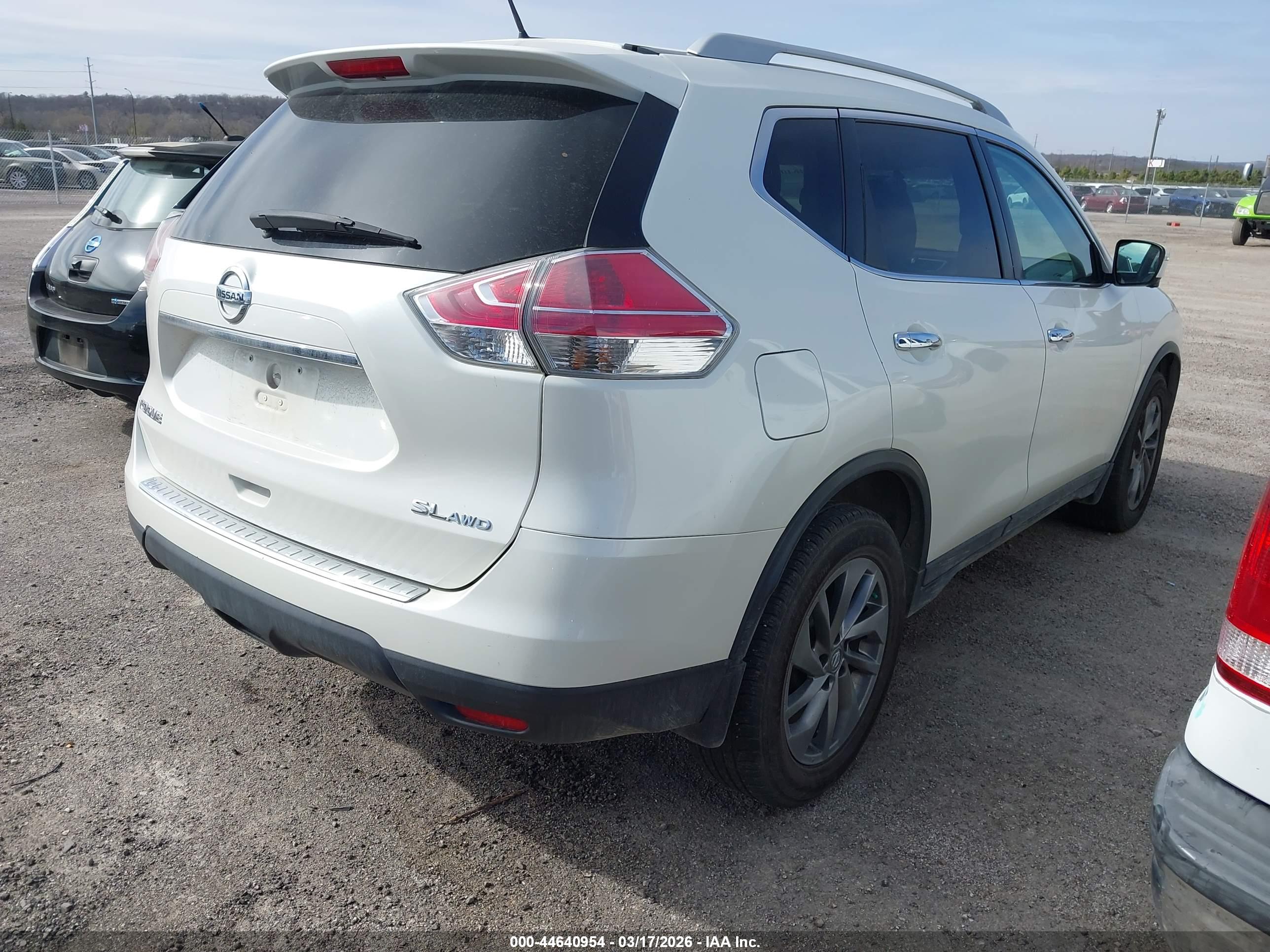 NISSAN ROGUE image 4