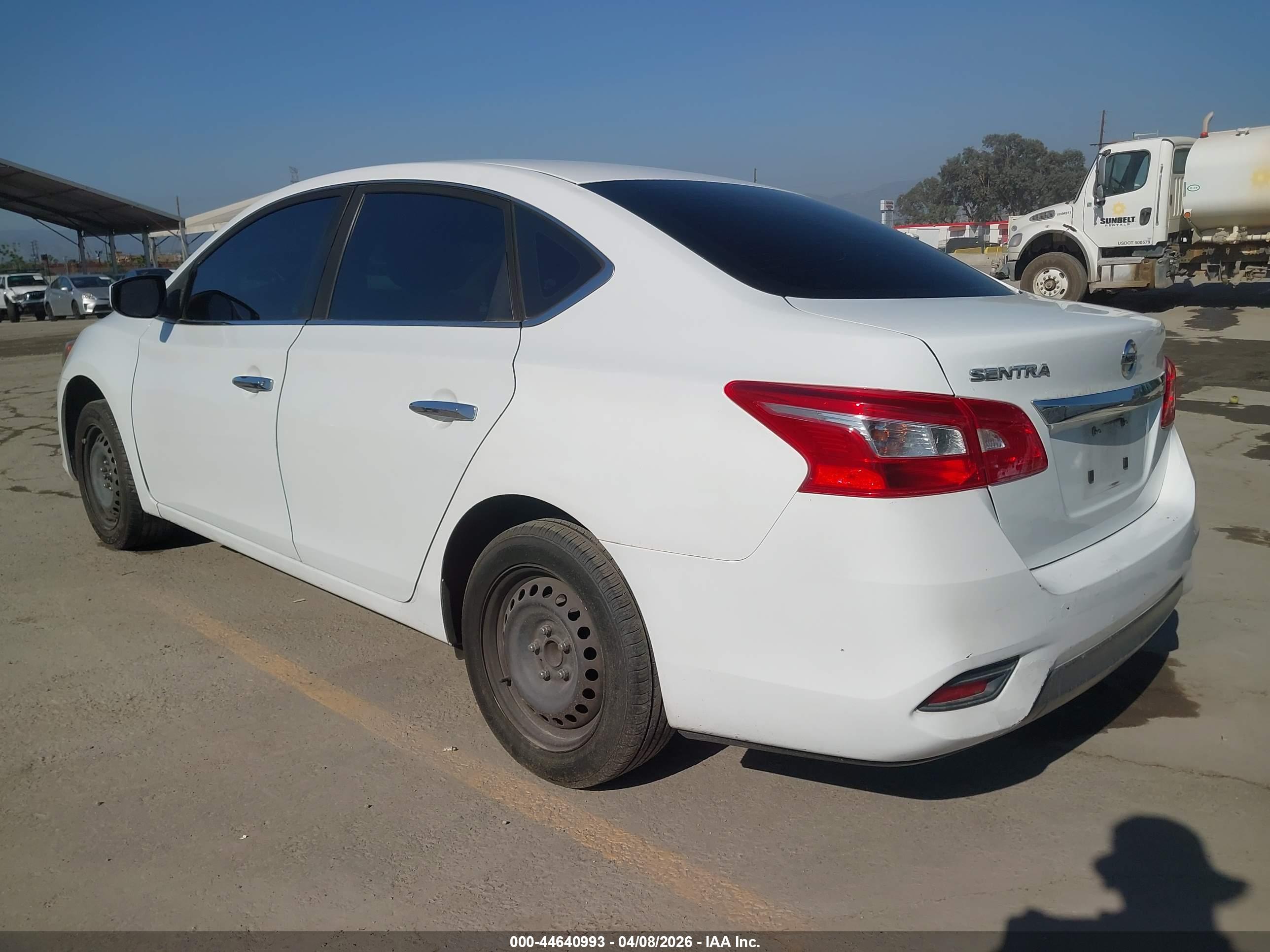 NISSAN SENTRA image 3