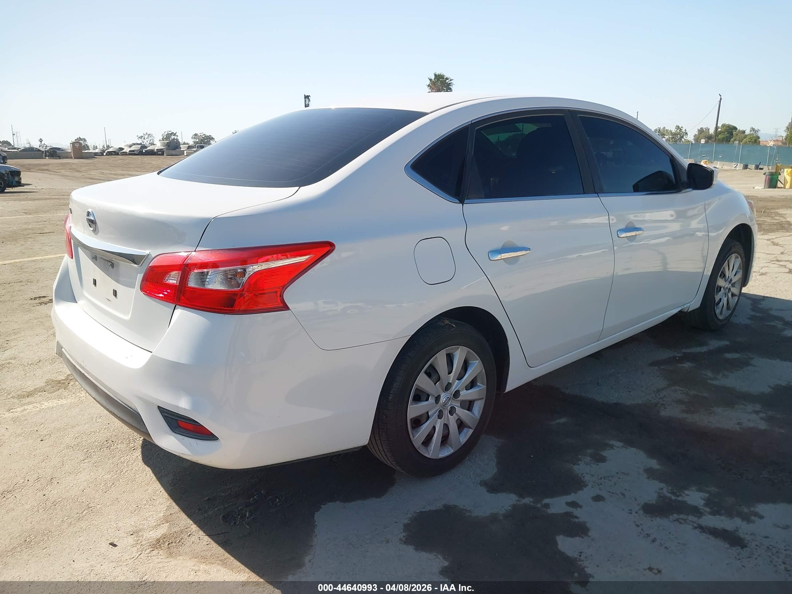 NISSAN SENTRA image 4