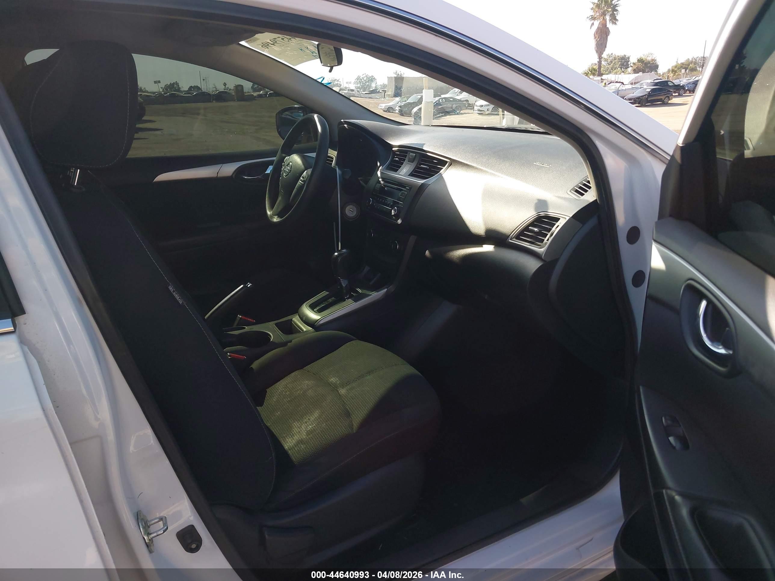 NISSAN SENTRA image 5