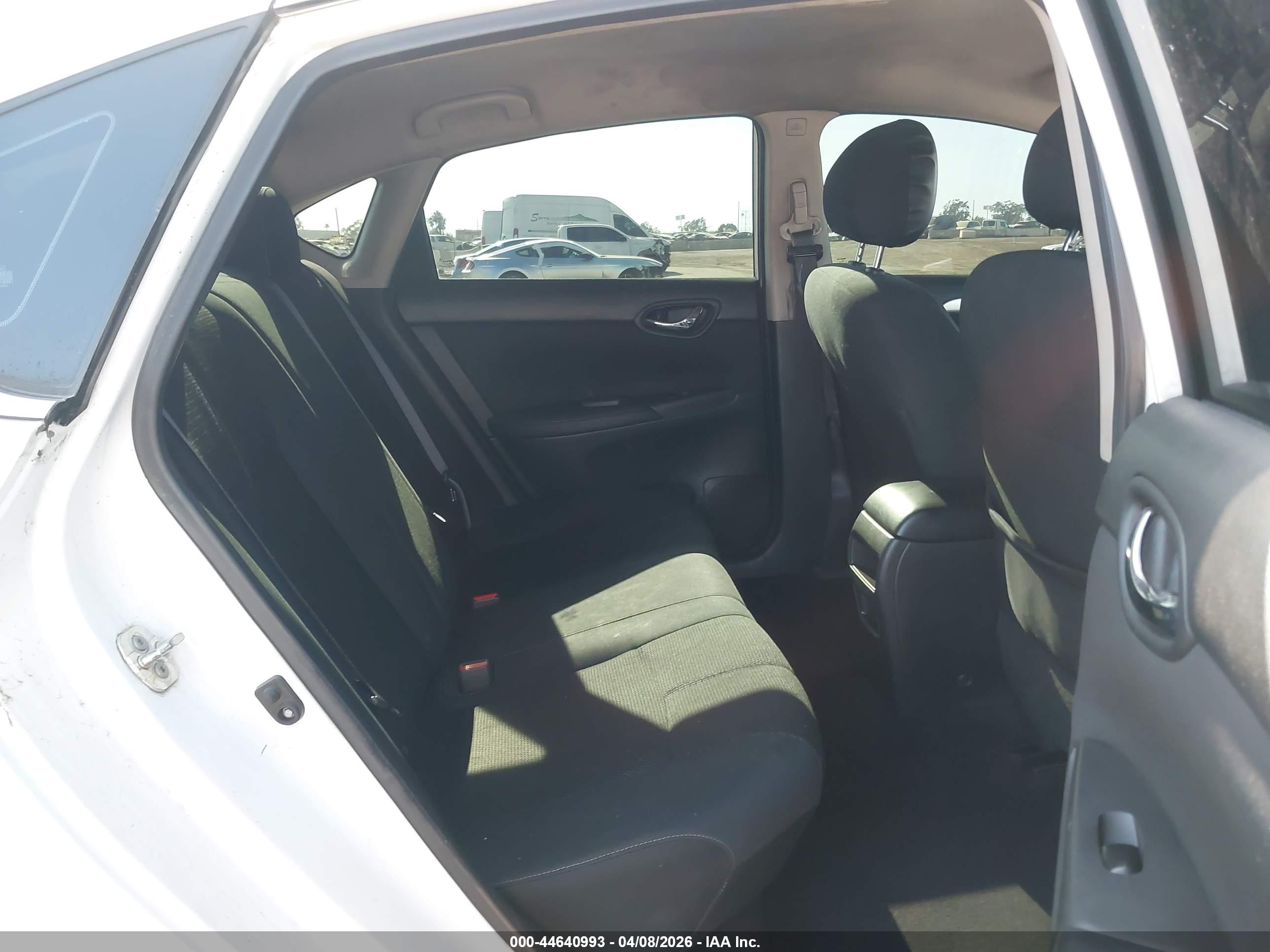 NISSAN SENTRA image 8