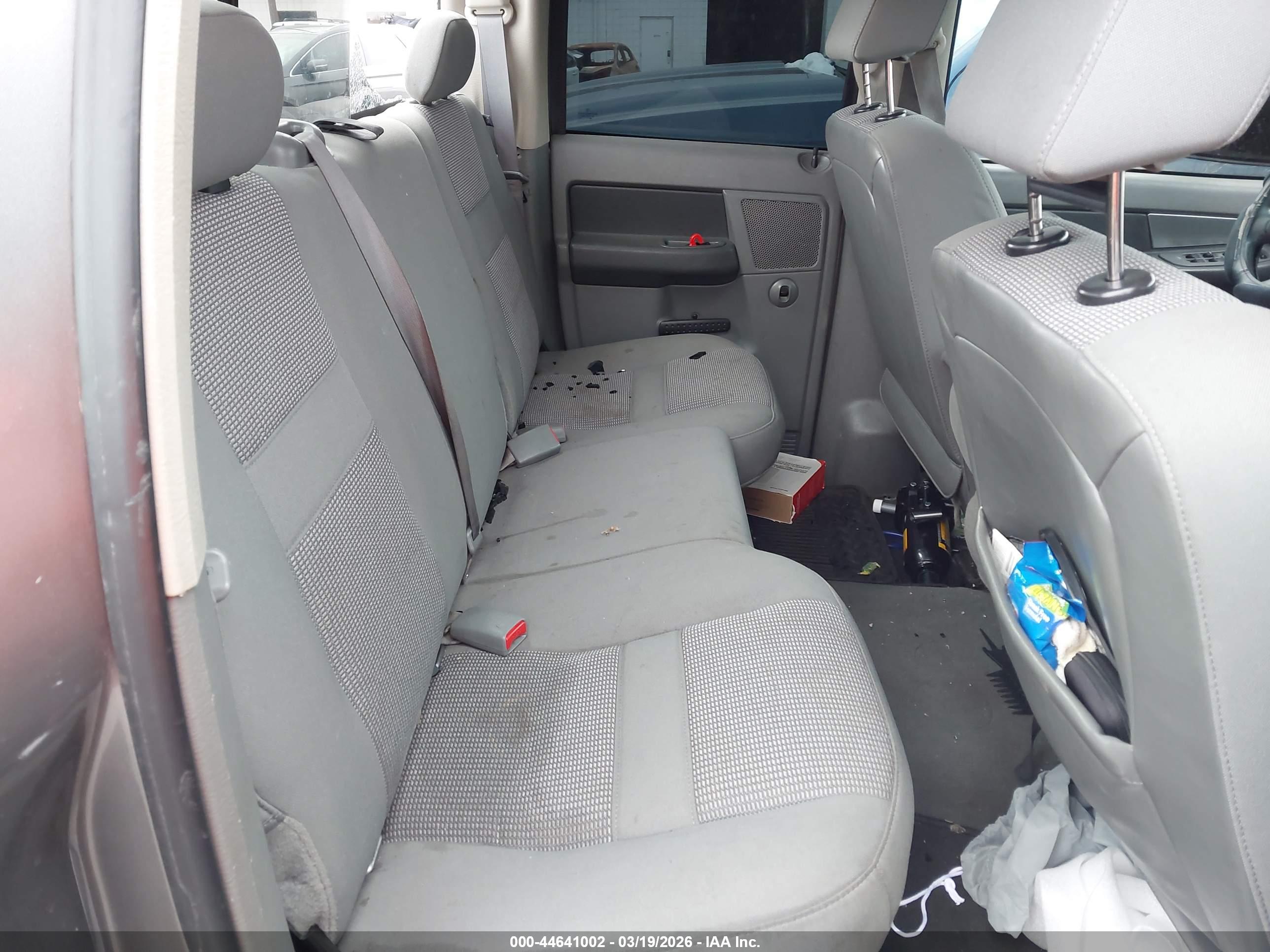 DODGE RAM image 8