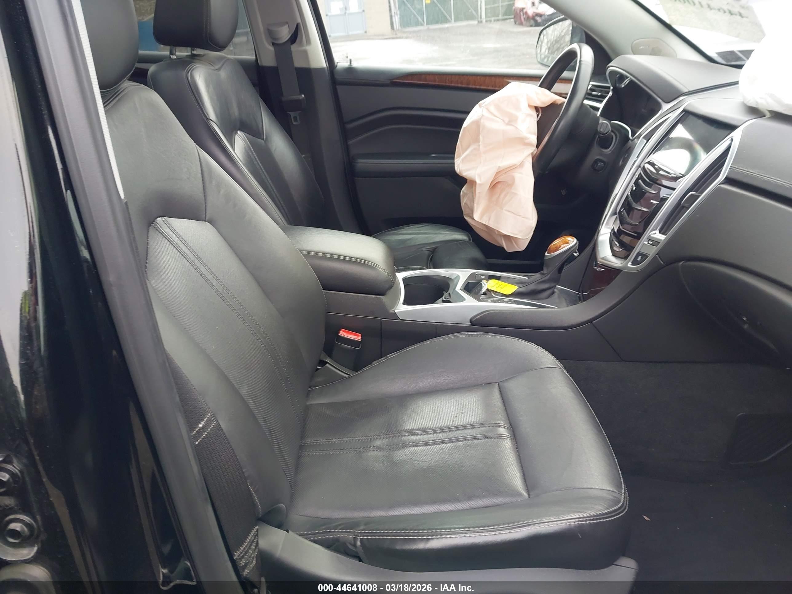 CADILLAC SRX image 5