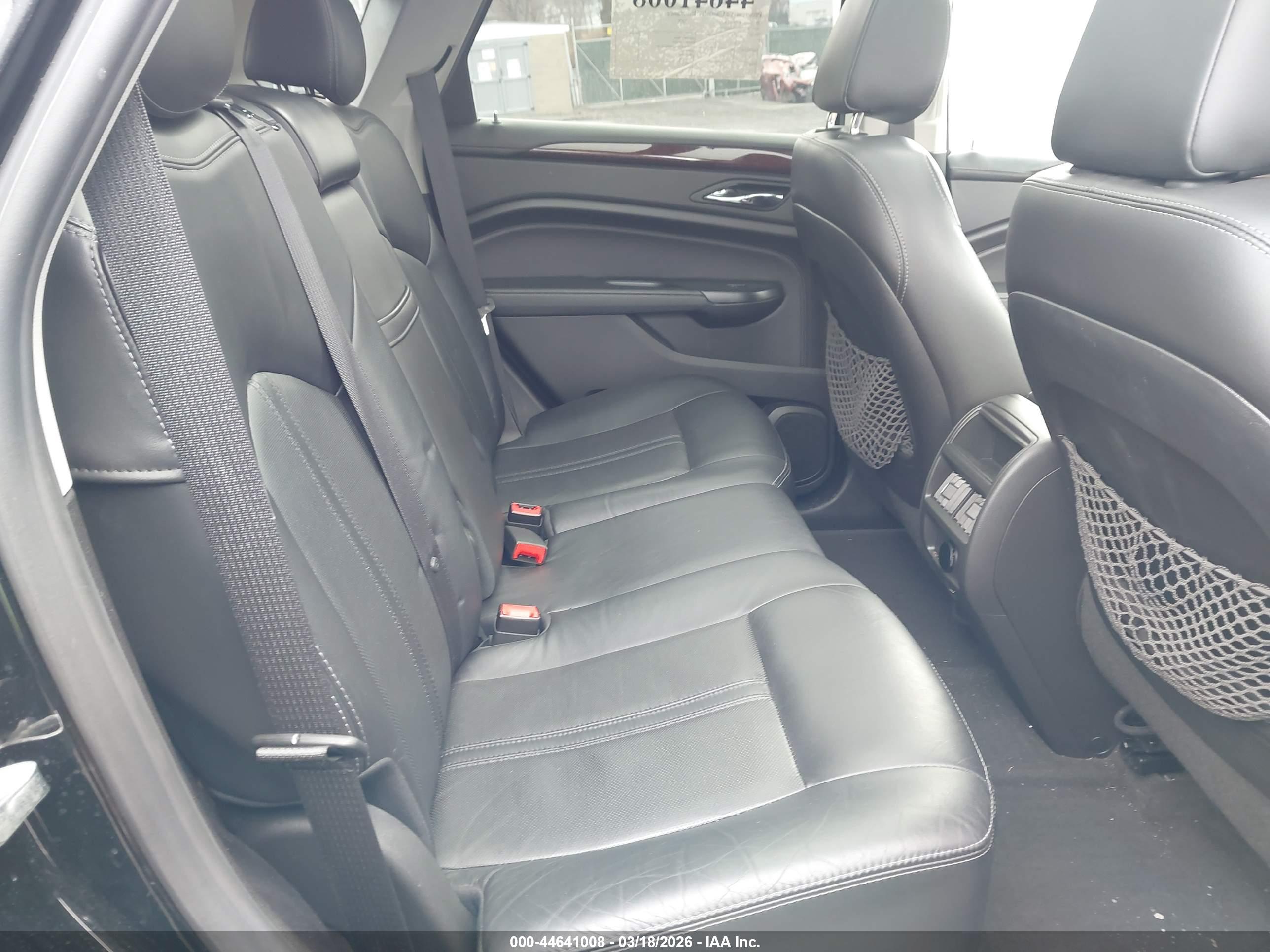 CADILLAC SRX image 8