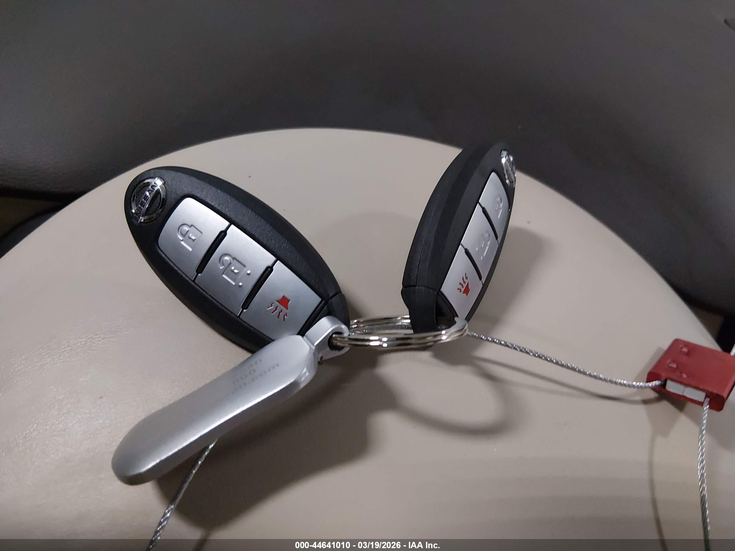 NISSAN MURANO image 11