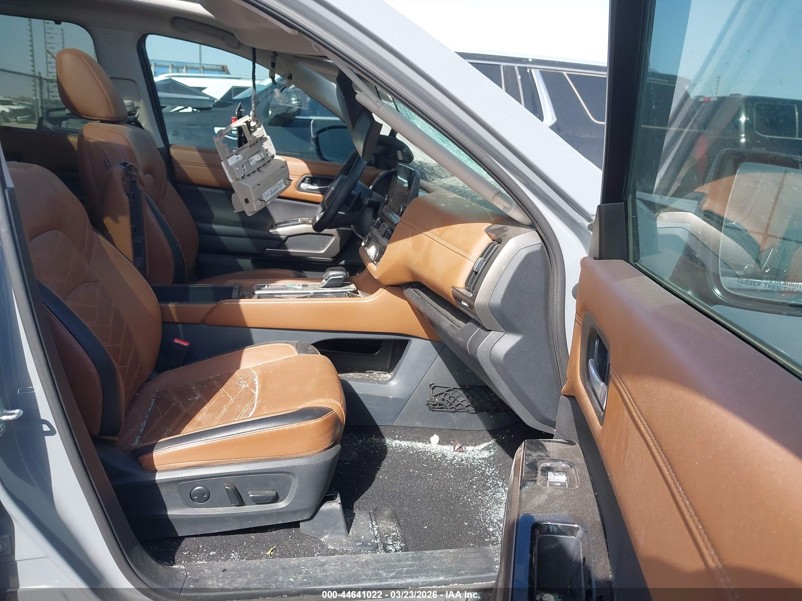 NISSAN PATHFINDER image 5